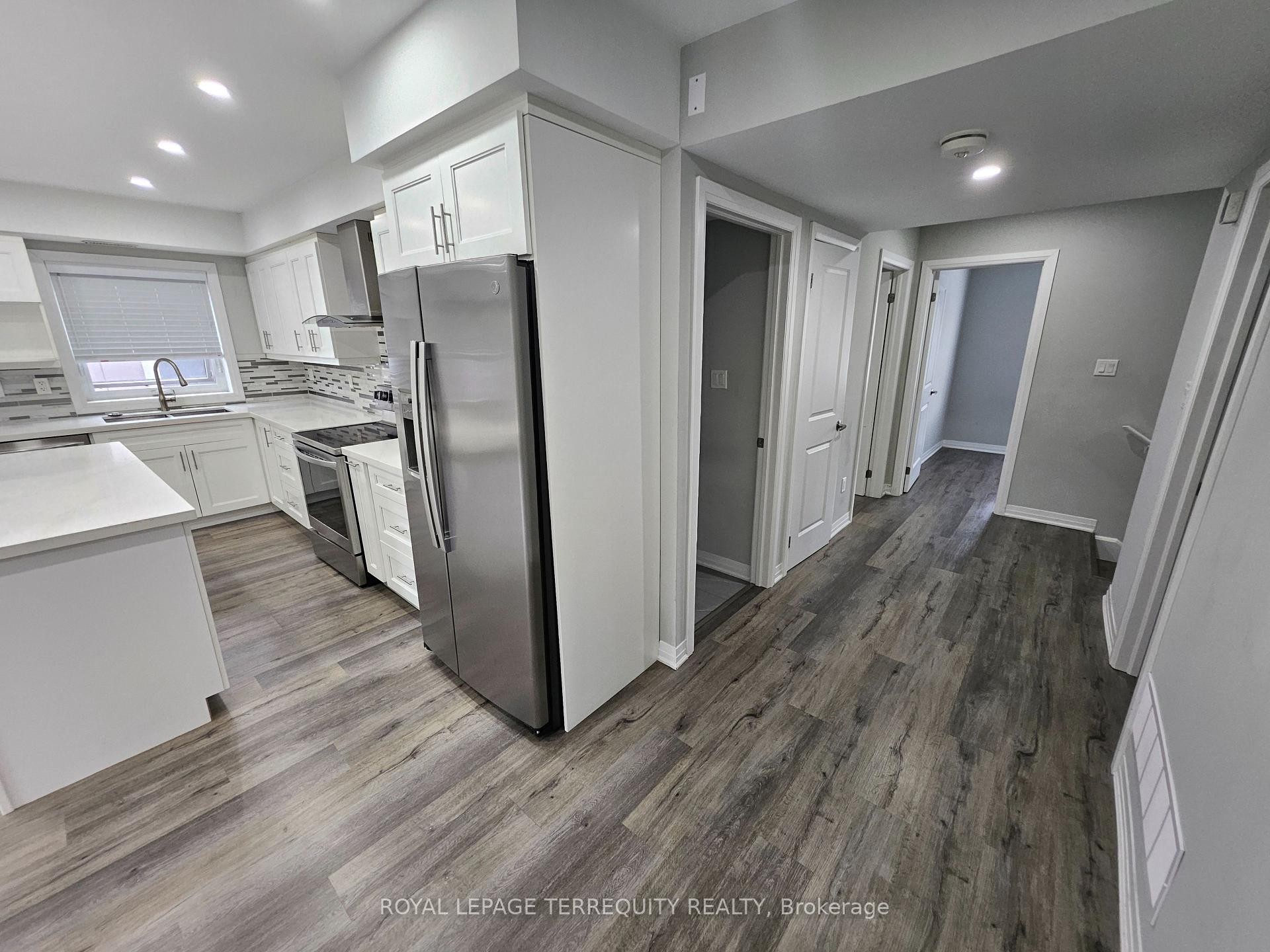 









3392


Lake Shore

Boulevard,
Toronto,




ON
M8W 1M9

