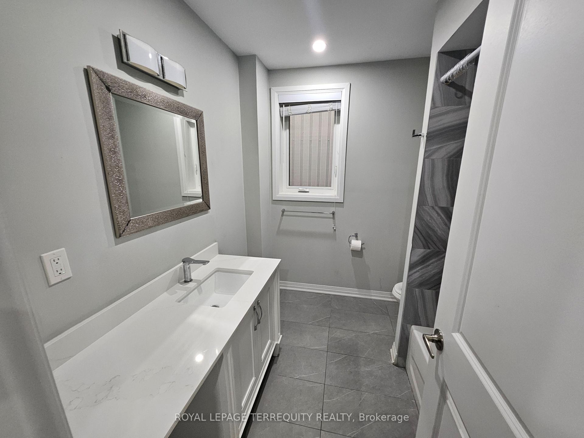 









3392


Lake Shore

Boulevard,
Toronto,




ON
M8W 1M9

