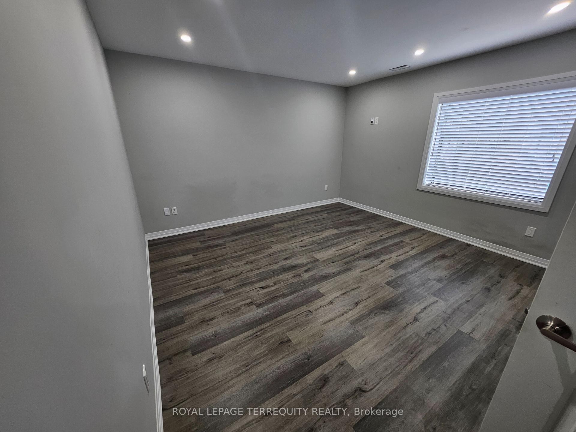 









3392


Lake Shore

Boulevard,
Toronto,




ON
M8W 1M9

