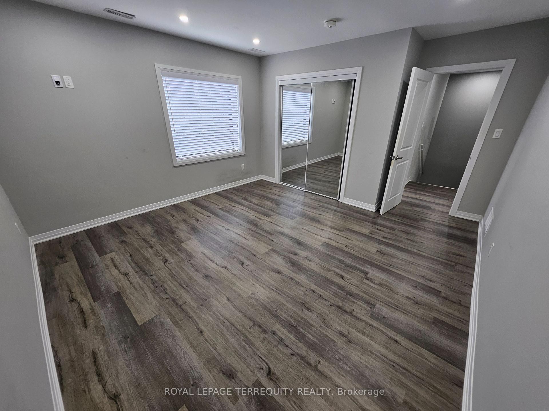









3392


Lake Shore

Boulevard,
Toronto,




ON
M8W 1M9

