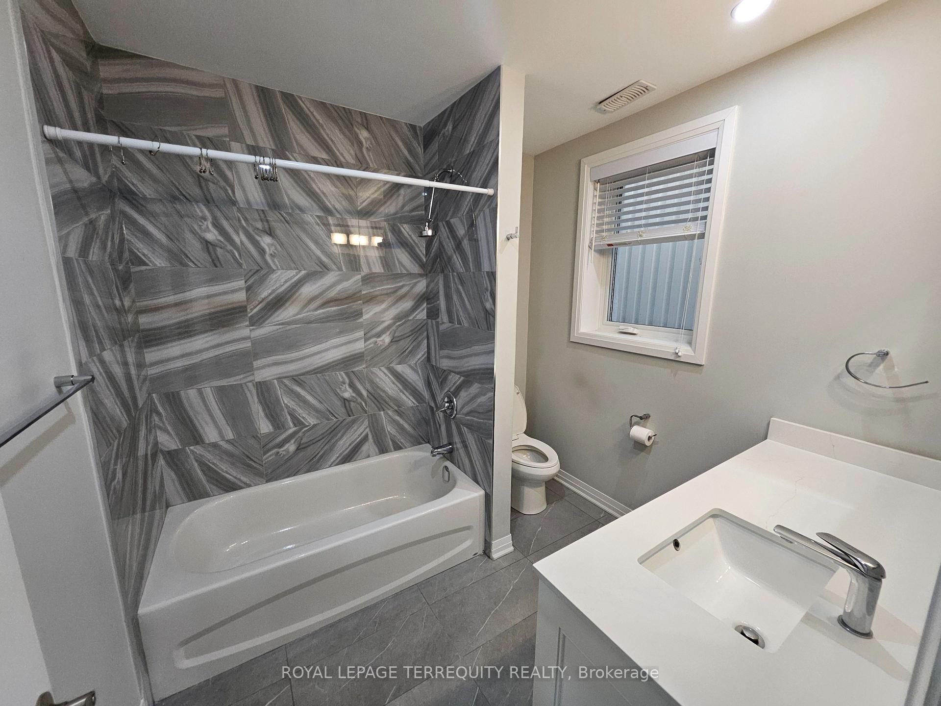 









3392


Lake Shore

Boulevard,
Toronto,




ON
M8W 1M9

