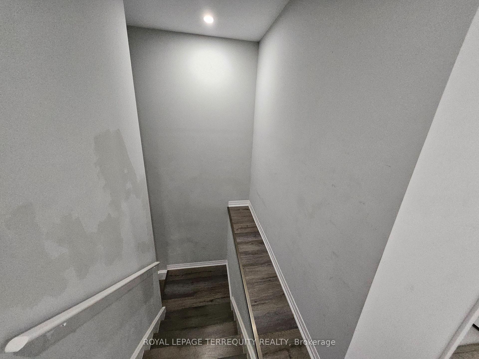 









3392


Lake Shore

Boulevard,
Toronto,




ON
M8W 1M9


