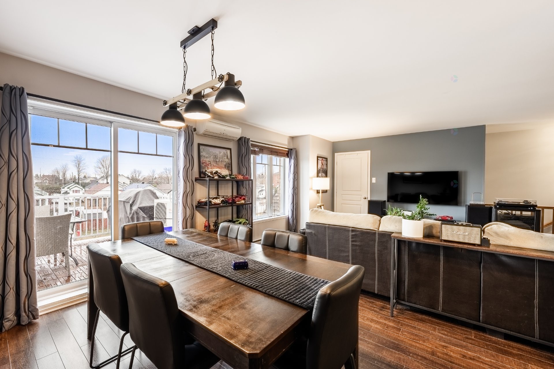 









244


Rue du Cardinal

,
Saint-Amable,




QC
J0L1N0


