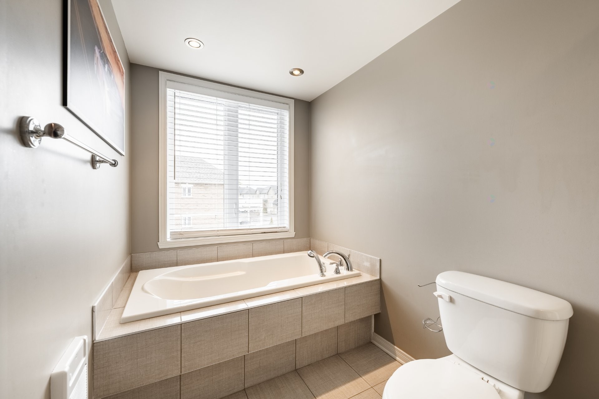 









244


Rue du Cardinal

,
Saint-Amable,




QC
J0L1N0


