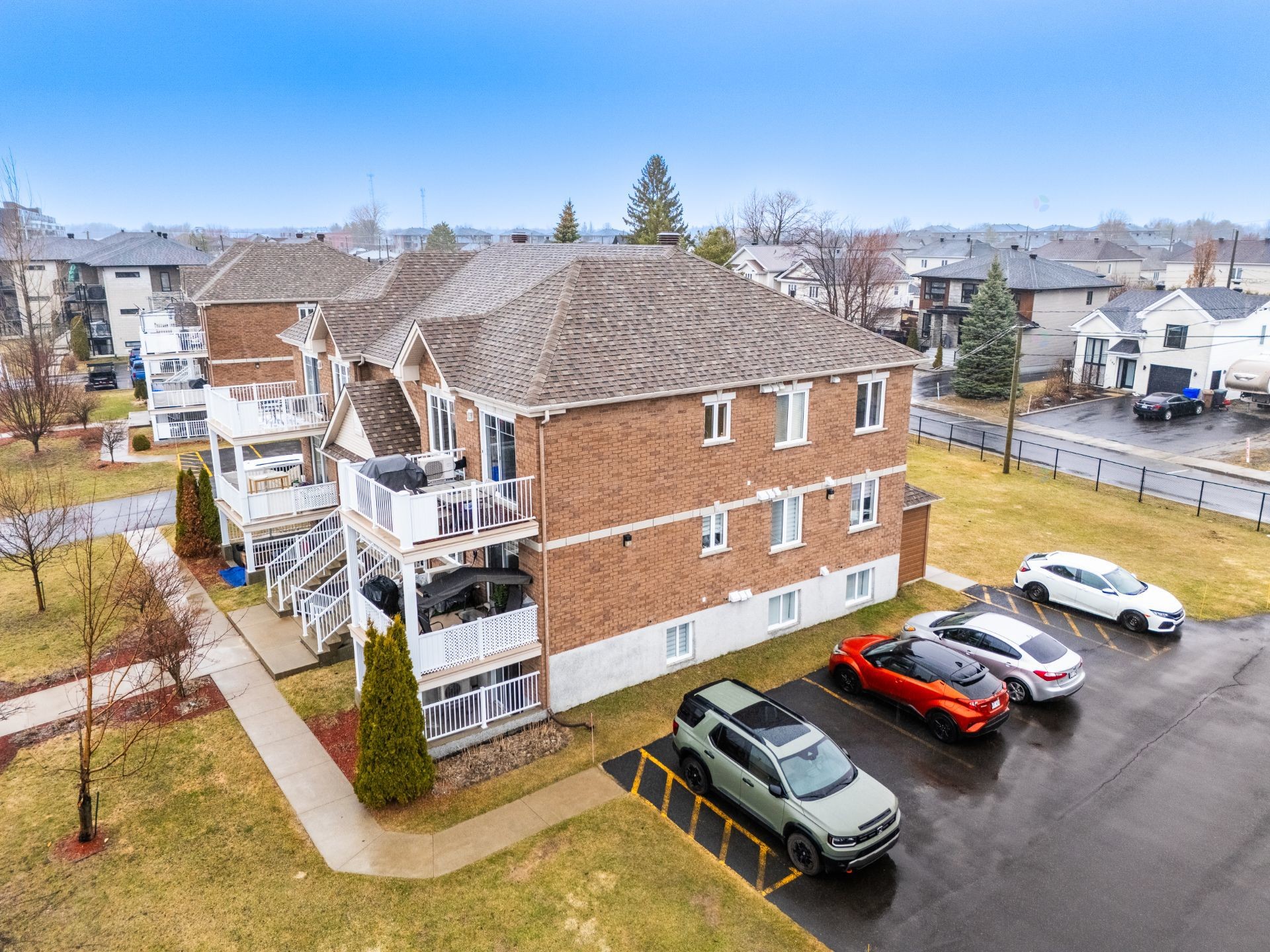 









244


Rue du Cardinal

,
Saint-Amable,




QC
J0L1N0

