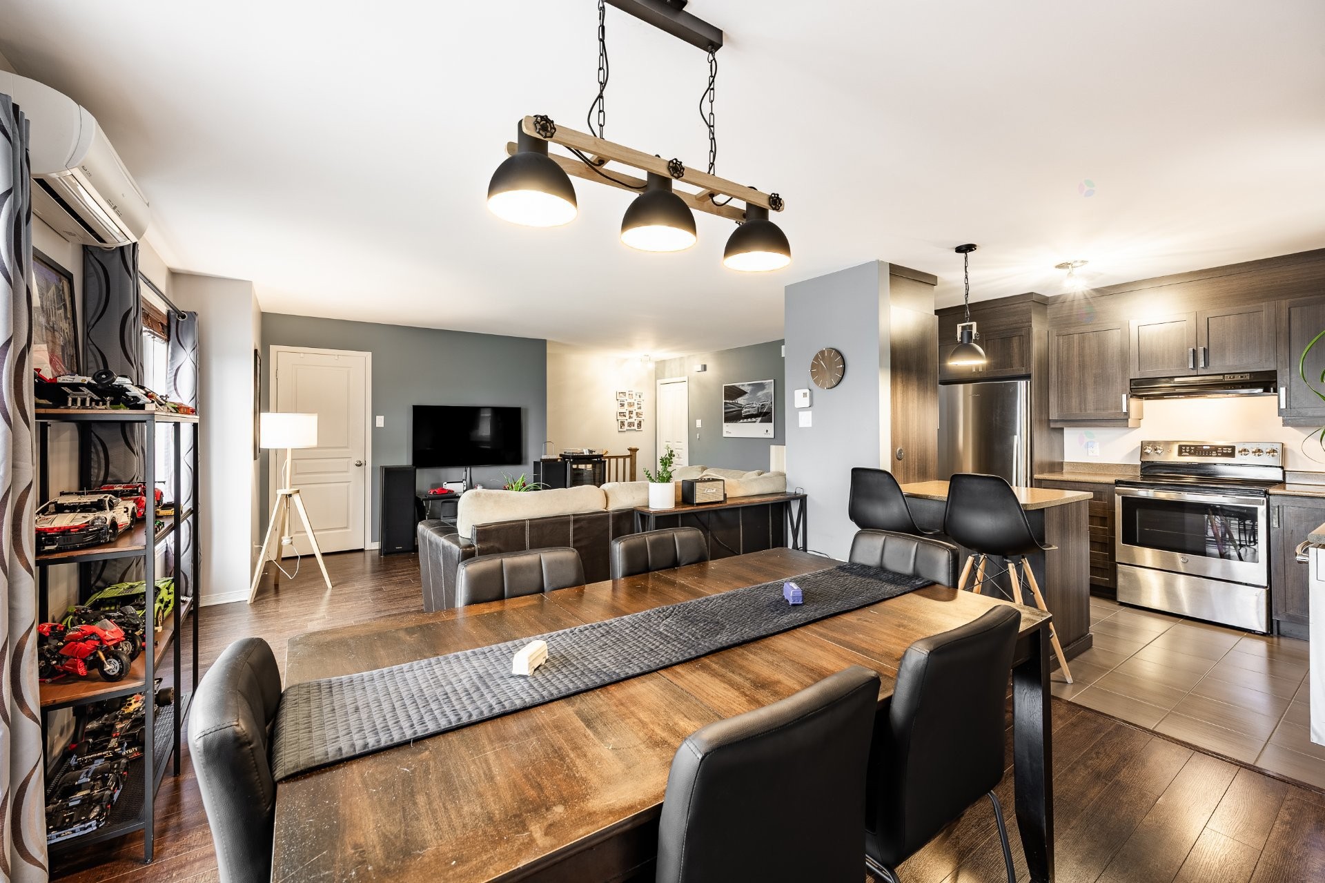 









244


Rue du Cardinal

,
Saint-Amable,




QC
J0L1N0

