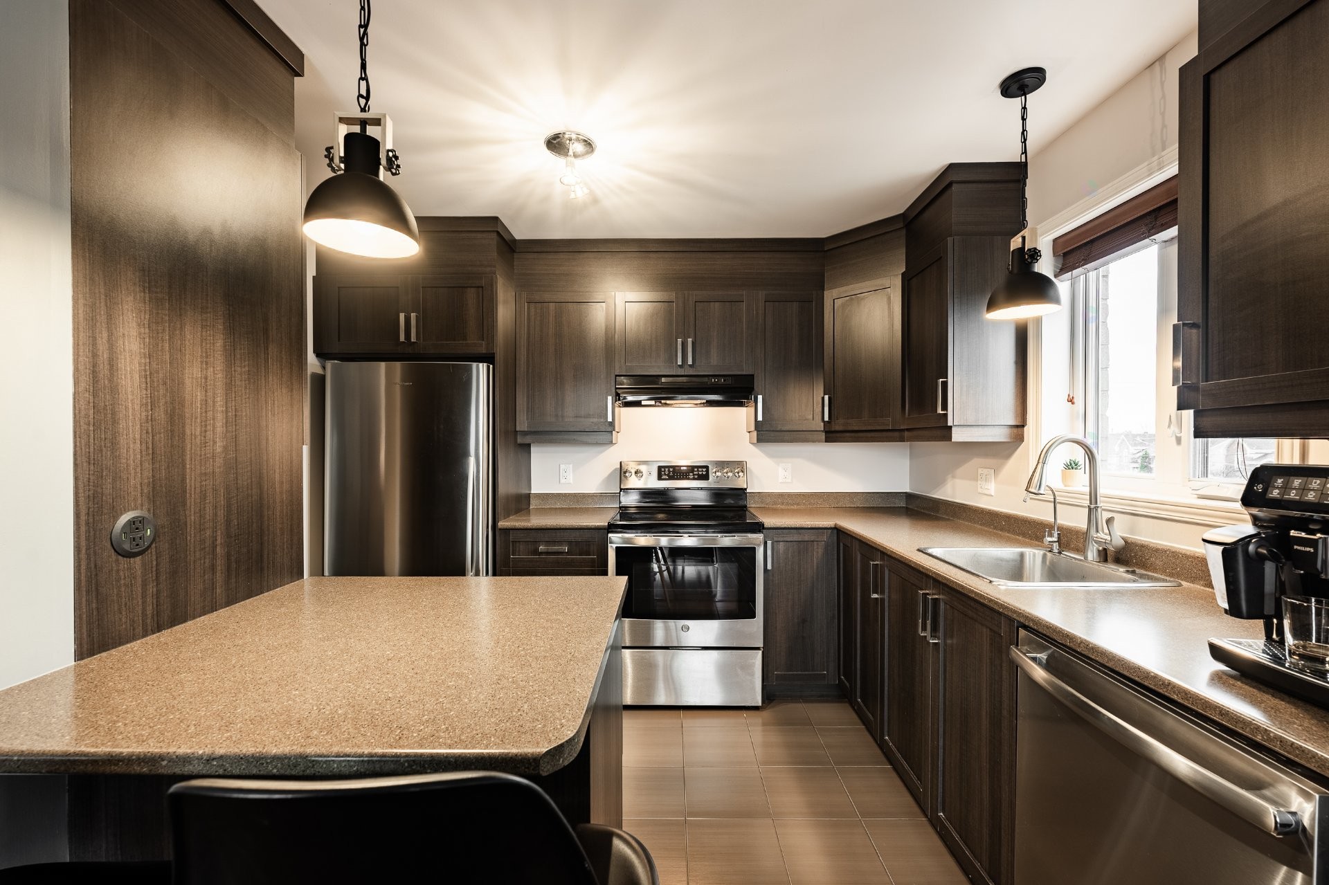 









244


Rue du Cardinal

,
Saint-Amable,




QC
J0L1N0

