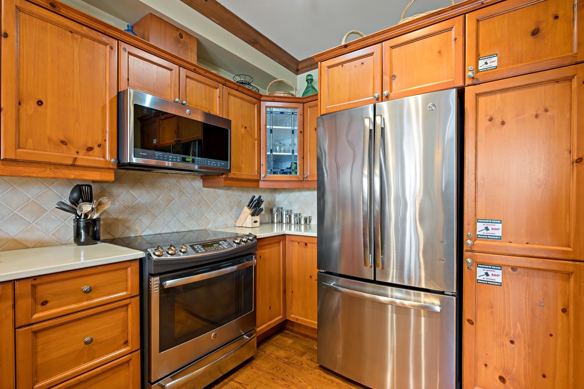 









225


Rue du Mont-Plaisant

, 2,
Mont-Tremblant,




QC
J8E1L2

