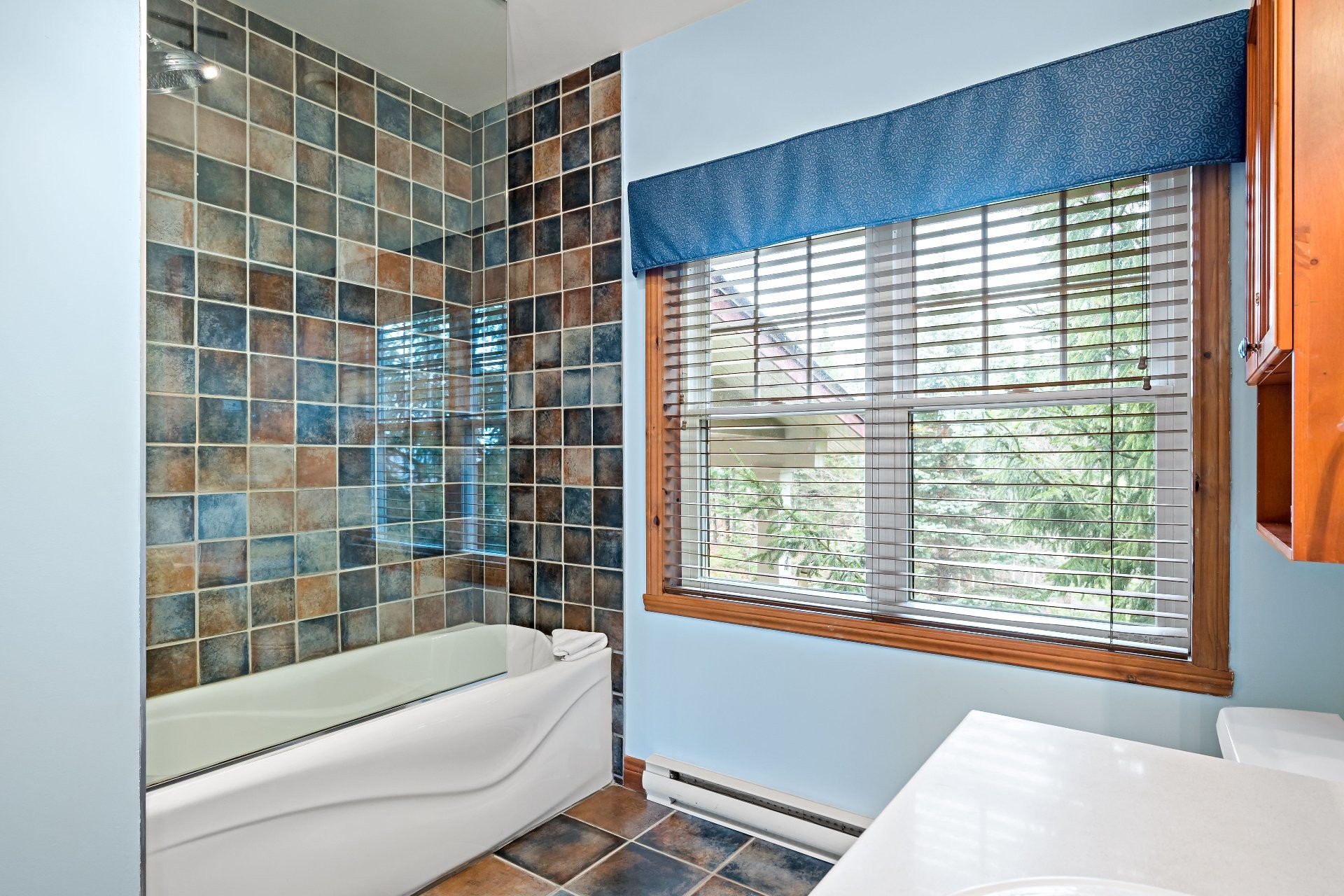 









225


Rue du Mont-Plaisant

, 2,
Mont-Tremblant,




QC
J8E1L2

