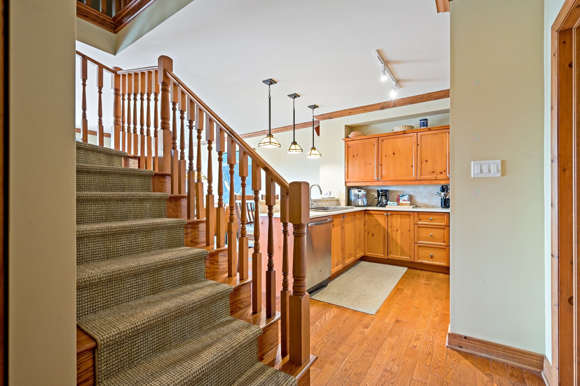 









225


Rue du Mont-Plaisant

, 2,
Mont-Tremblant,




QC
J8E1L2


