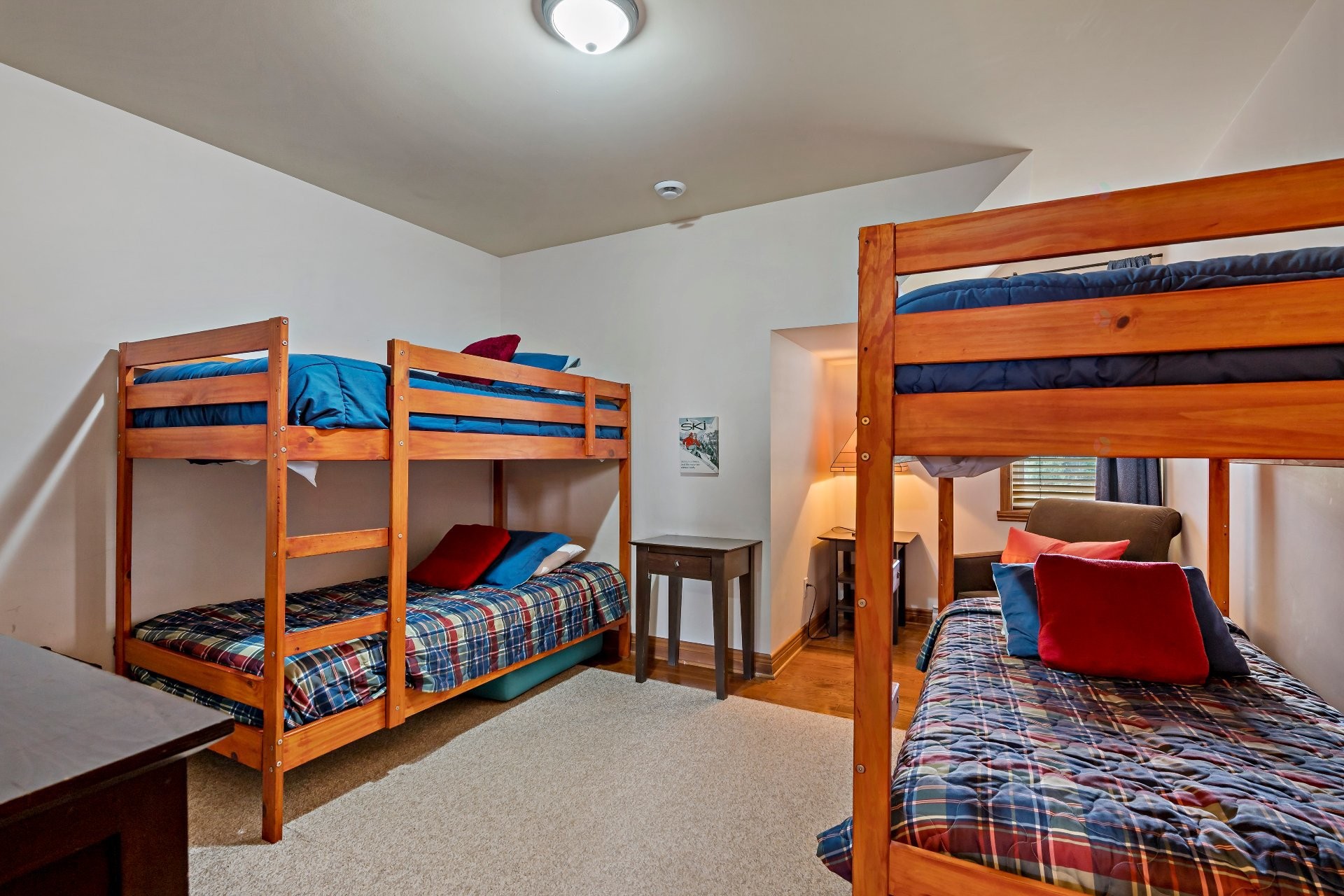 









225


Rue du Mont-Plaisant

, 2,
Mont-Tremblant,




QC
J8E1L2

