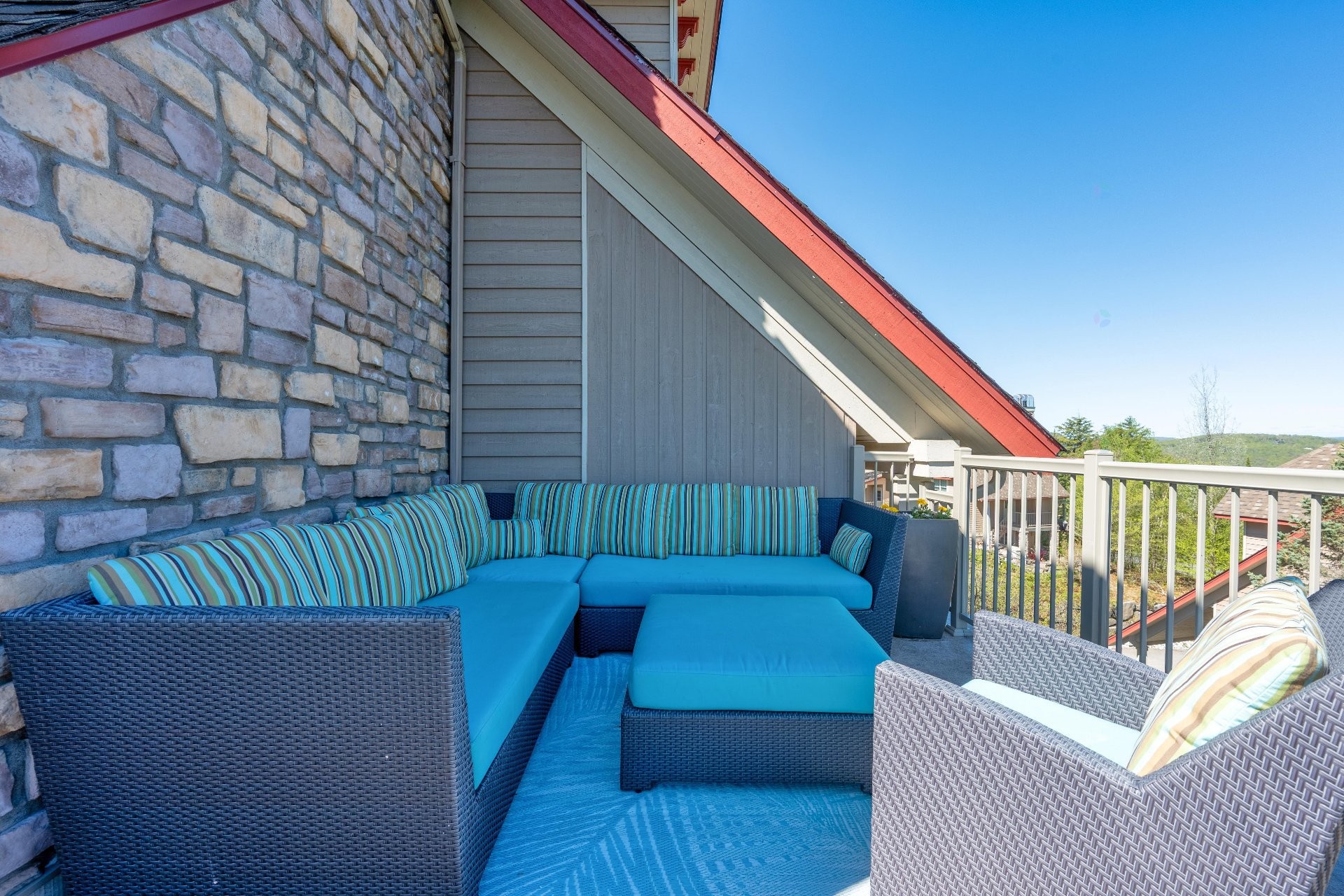 









225


Rue du Mont-Plaisant

, 2,
Mont-Tremblant,




QC
J8E1L2

