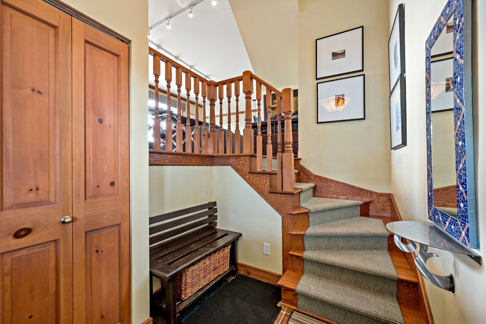 









225


Rue du Mont-Plaisant

, 2,
Mont-Tremblant,




QC
J8E1L2

