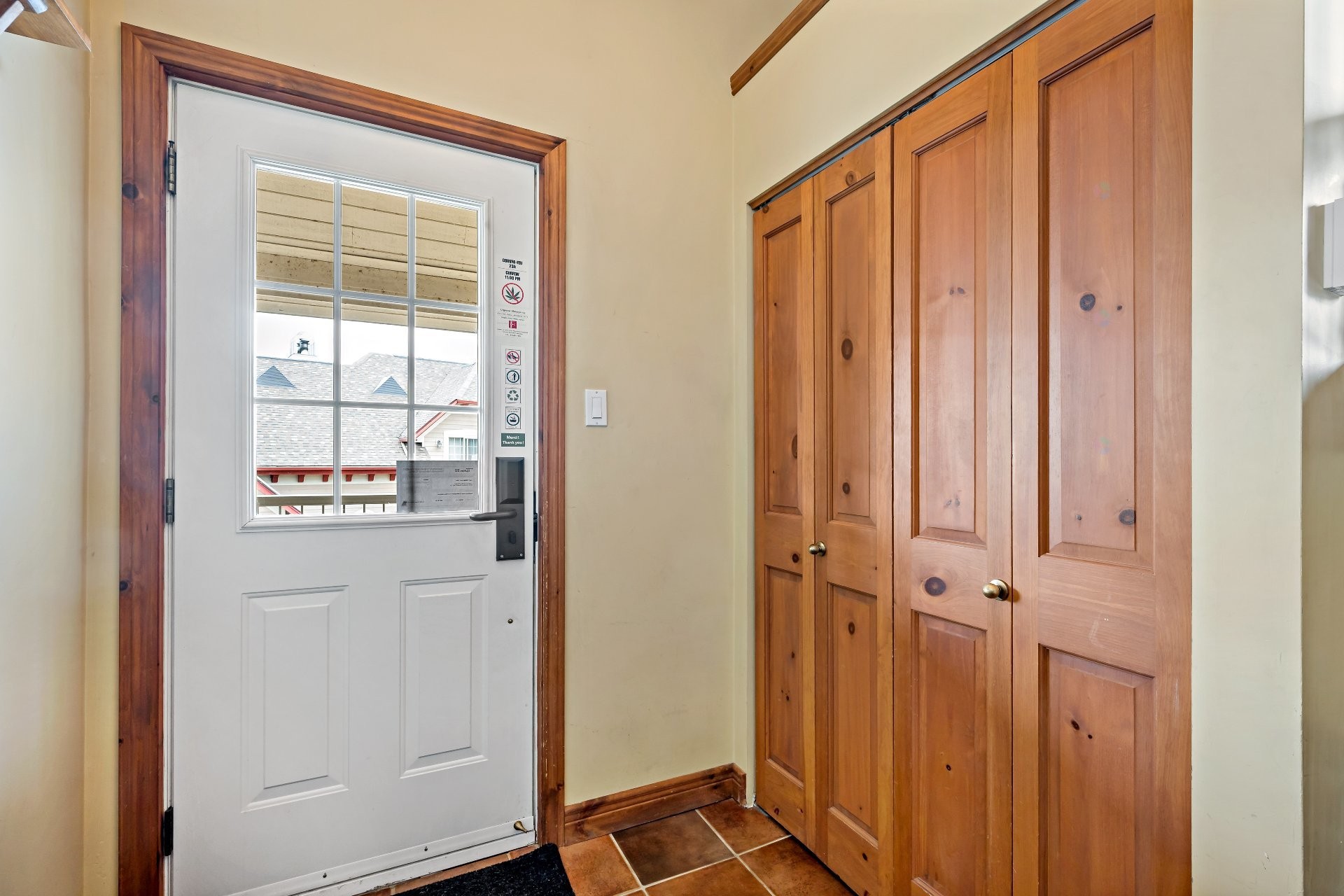 









225


Rue du Mont-Plaisant

, 2,
Mont-Tremblant,




QC
J8E1L2

