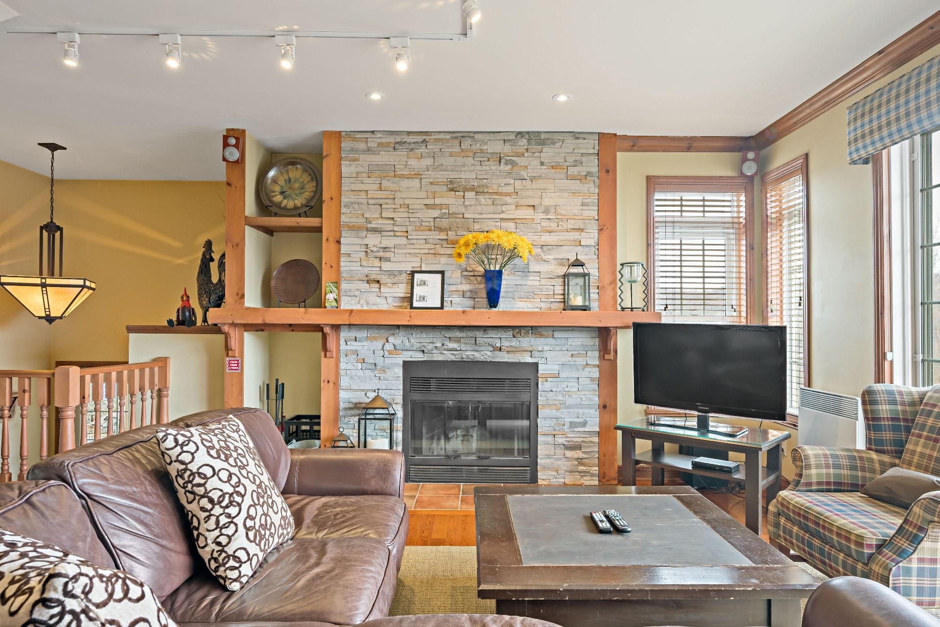 









225


Rue du Mont-Plaisant

, 2,
Mont-Tremblant,




QC
J8E1L2

