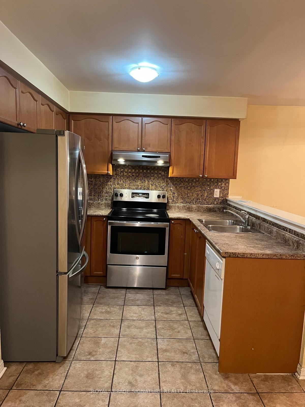 









12


Murphy

Road,
Brampton,




ON
L6S 6L2

