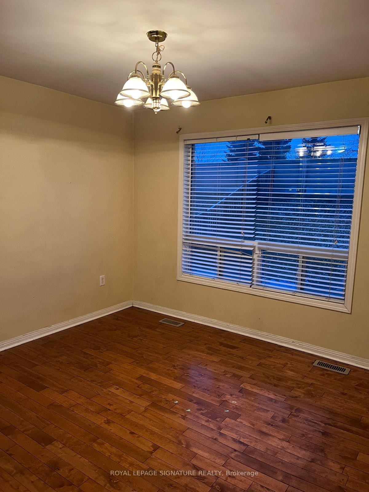 









12


Murphy

Road,
Brampton,




ON
L6S 6L2

