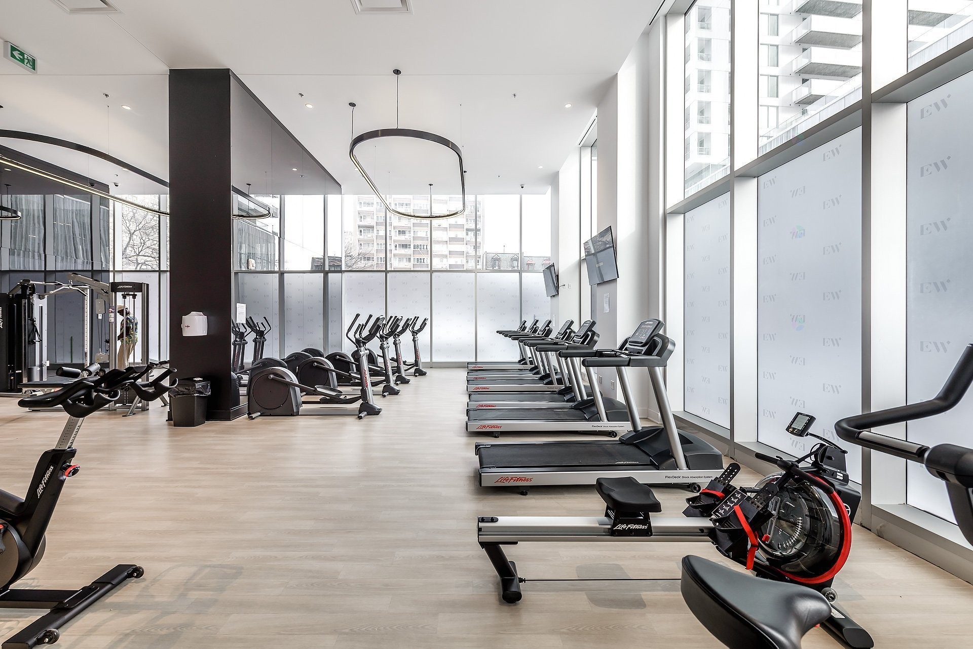 









2300


Rue Tupper

, 1602,
Montréal (Ville-Marie),




QC
H3H0B9

