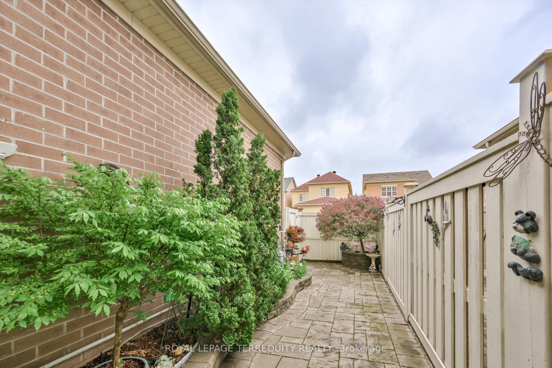 









10461


Woodbine

Avenue,
Markham,




ON
L6C 0K4

