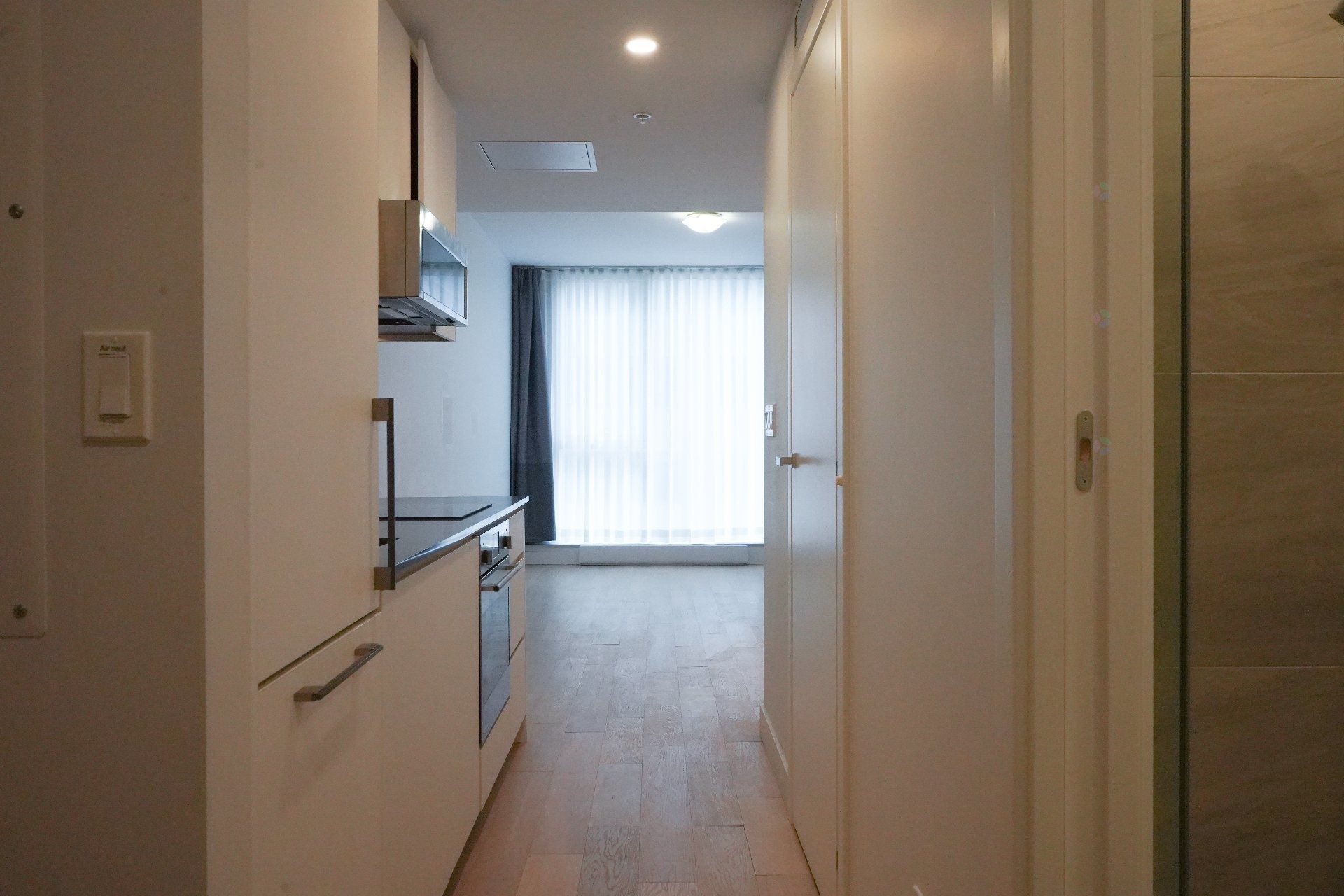









1500


Boul. René-Lévesque O.

, 1210,
Montréal (Ville-Marie),




QC
H3G0H6

