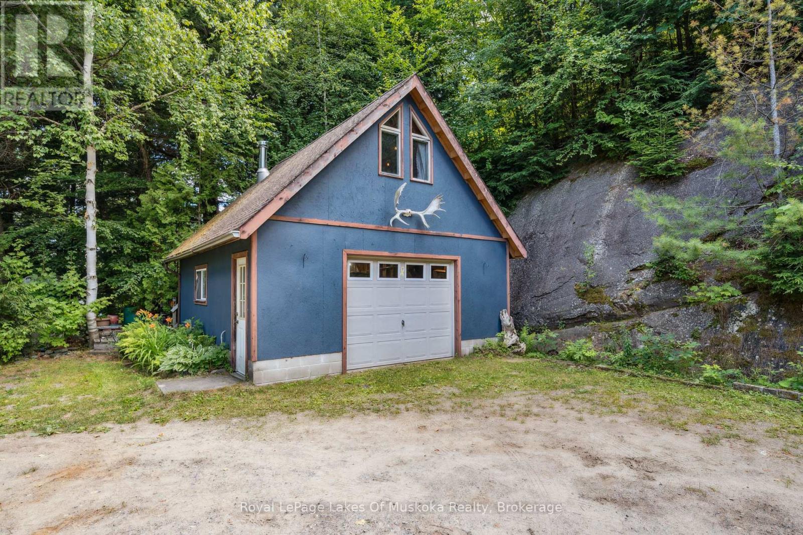












1345 SINCLAIR TRAIL KAWAGAMA LAKE TRAIL

,
Algonquin Highlands (Sherborne),




Ontario
P0A1E0

