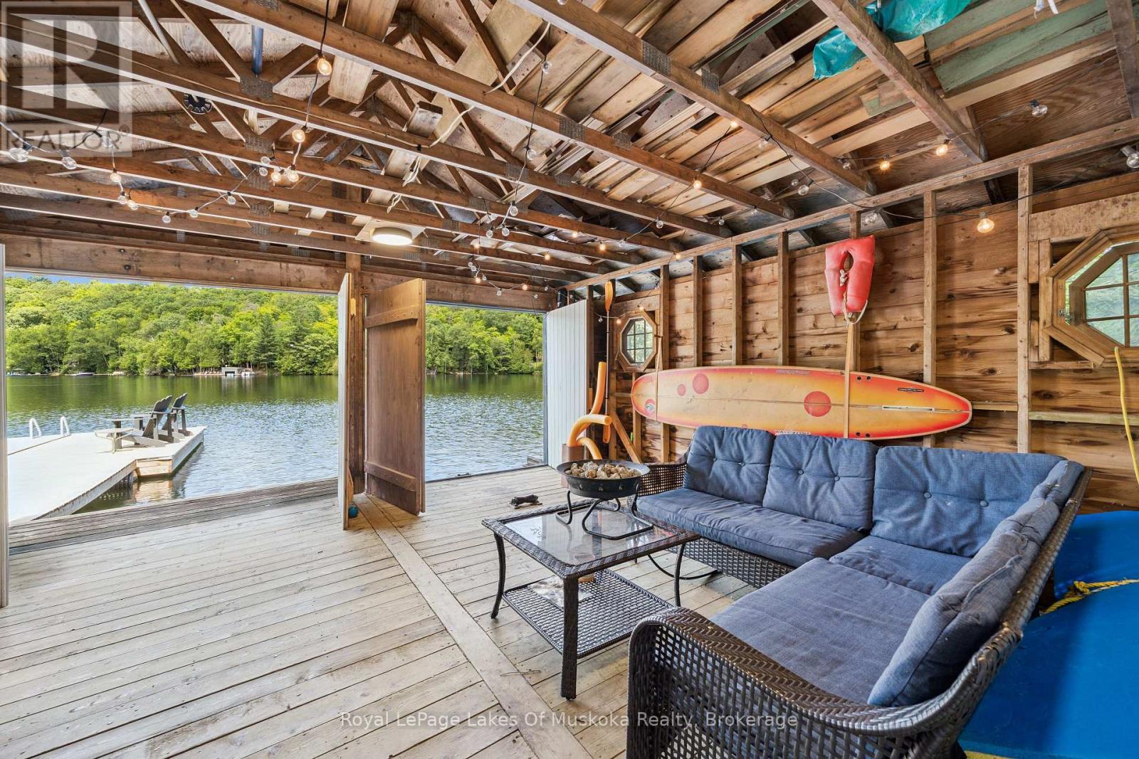 












1345 SINCLAIR TRAIL KAWAGAMA LAKE TRAIL

,
Algonquin Highlands (Sherborne),




Ontario
P0A1E0

