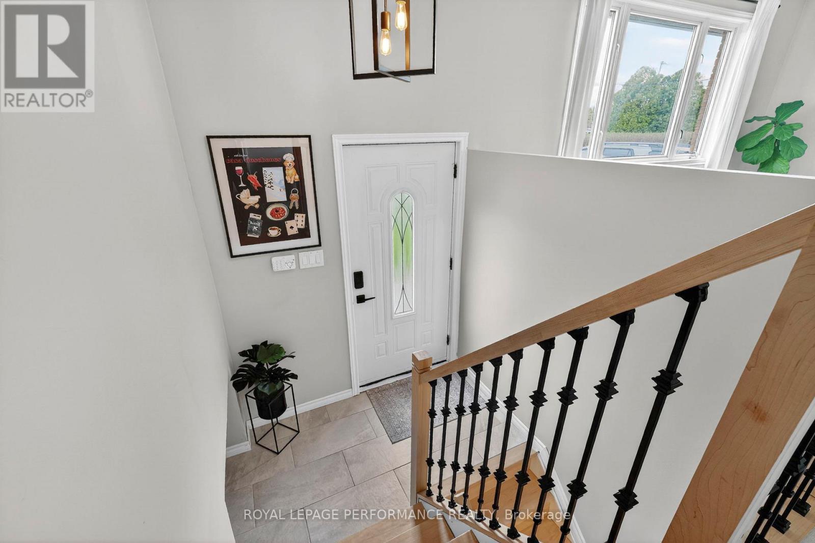 












17406 COUNTY 18 ROAD

,
South Stormont,




Ontario
K0C2A0

