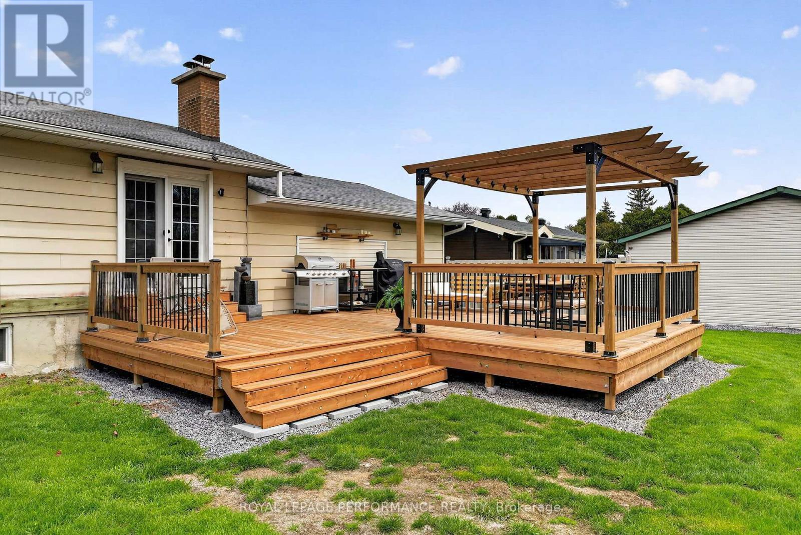












17406 COUNTY 18 ROAD

,
South Stormont,




Ontario
K0C2A0

