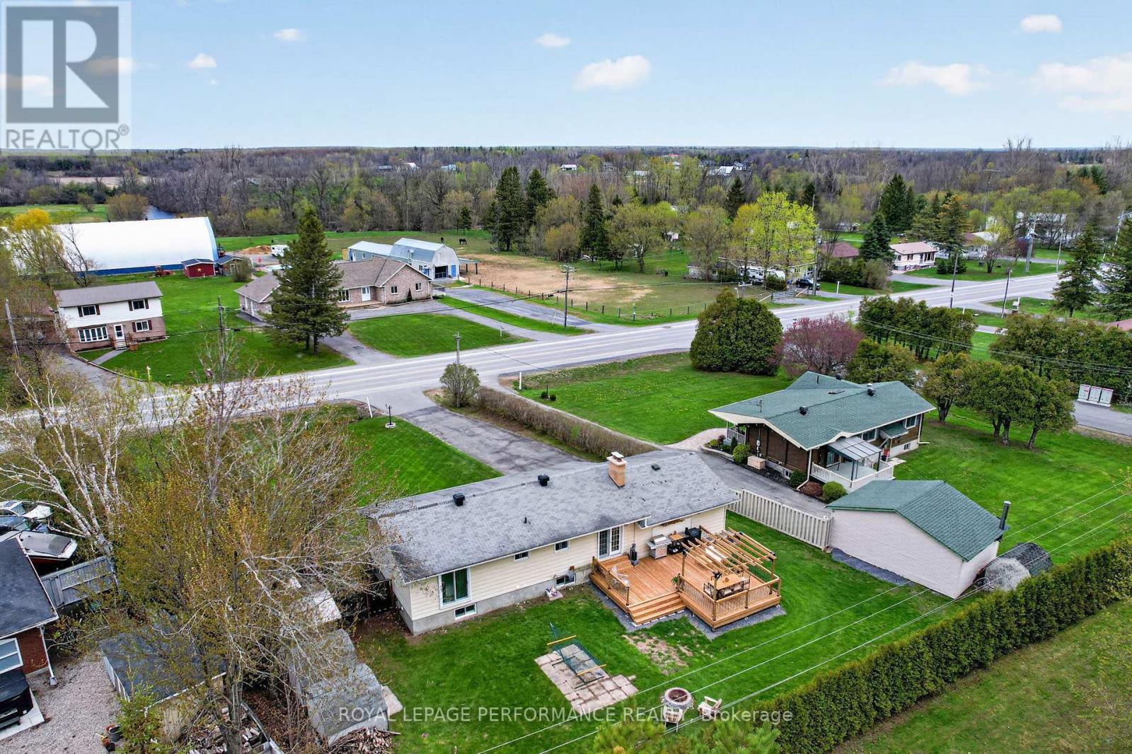 












17406 COUNTY 18 ROAD

,
South Stormont,




Ontario
K0C2A0

