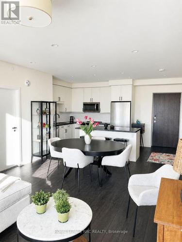 Kitchen and dining space.