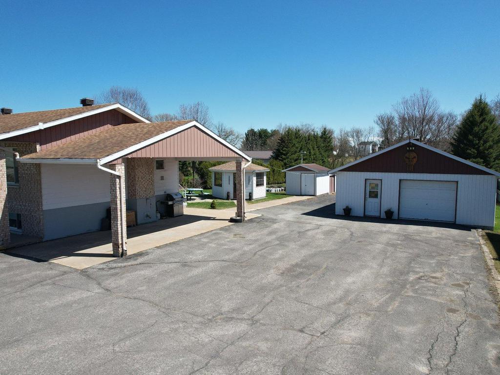 









1402


Route 158

,
Saint-Thomas,




QC
J0K3L0

