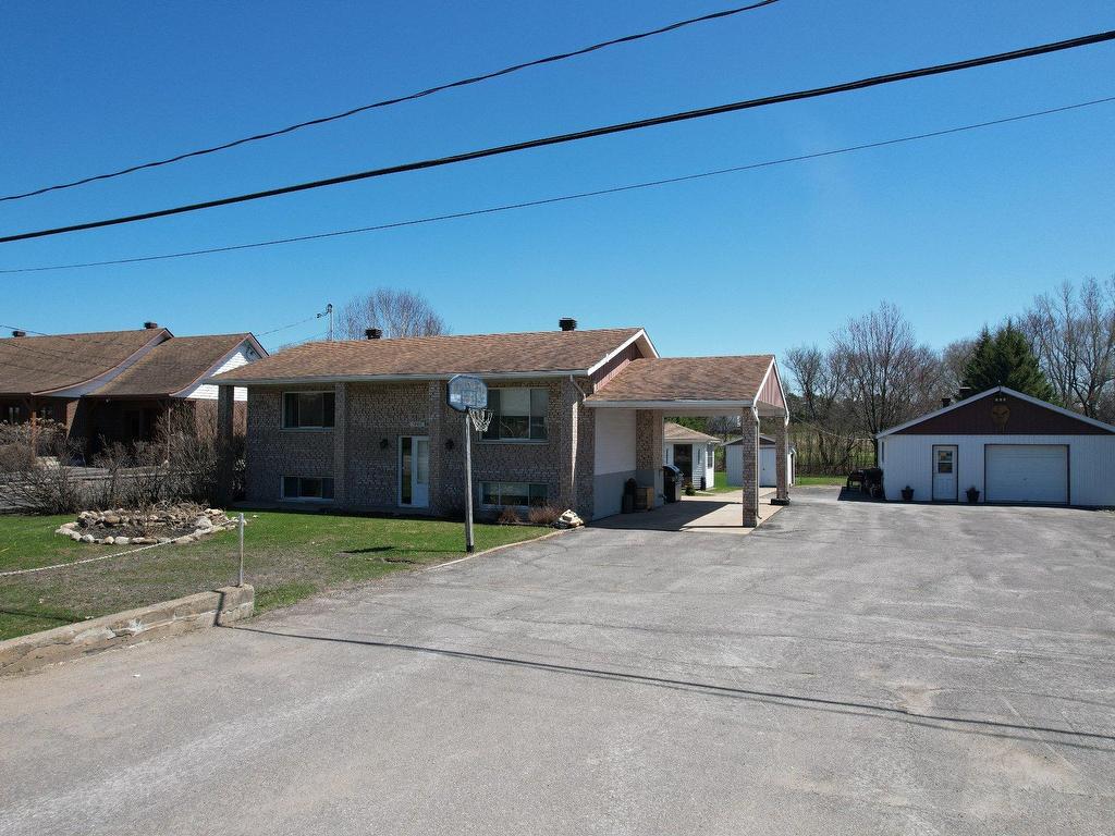 









1402


Route 158

,
Saint-Thomas,




QC
J0K3L0

