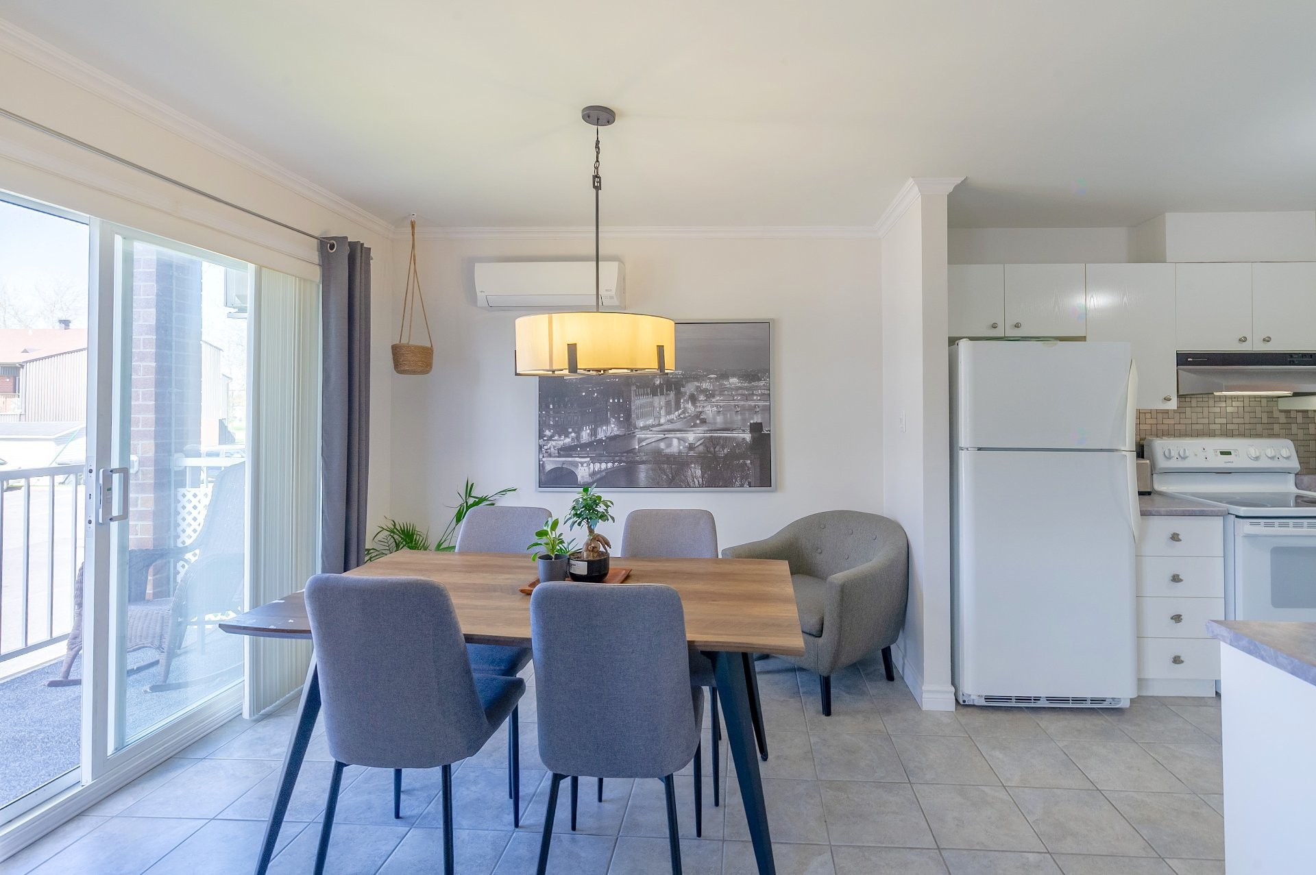 









775


Rue Rodier

, 102,
Saint-Jean-sur-Richelieu,




QC
J3A1X1

