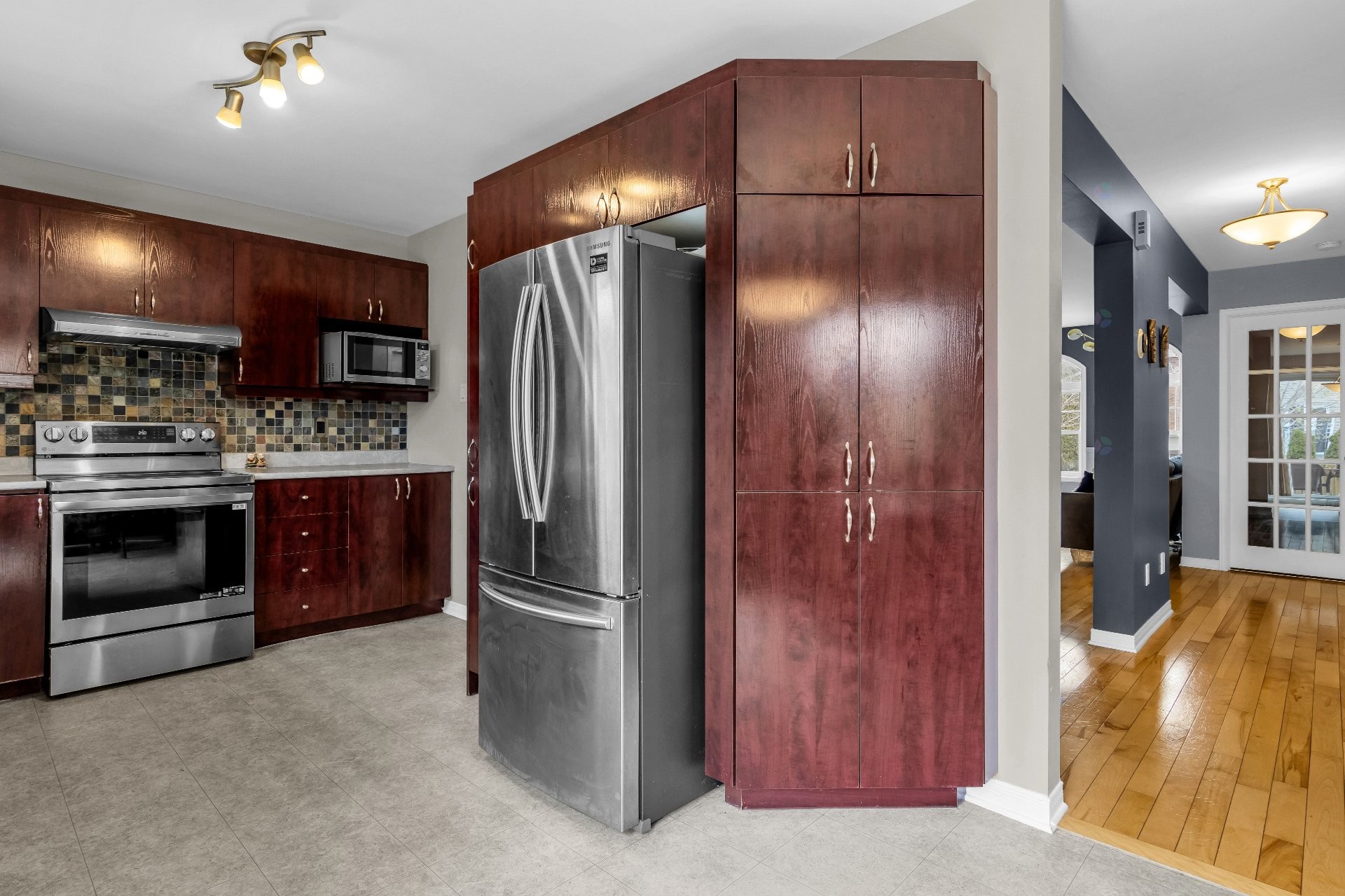 









20


Rue Marie-Marthe-Daoust

,
Notre-Dame-de-l'Île-Perrot,




QC
J7V9Y9

