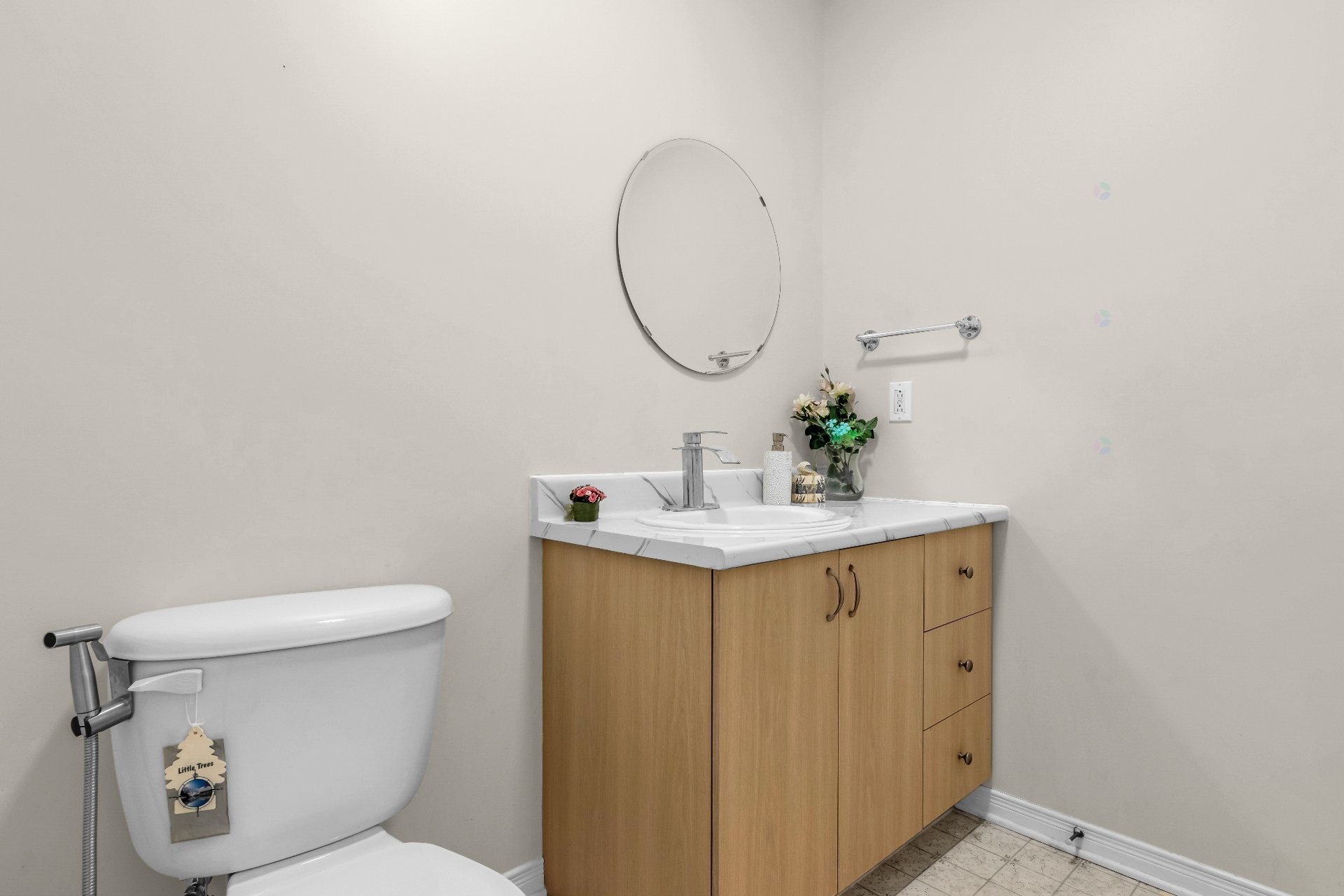 









20


Rue Marie-Marthe-Daoust

,
Notre-Dame-de-l'Île-Perrot,




QC
J7V9Y9

