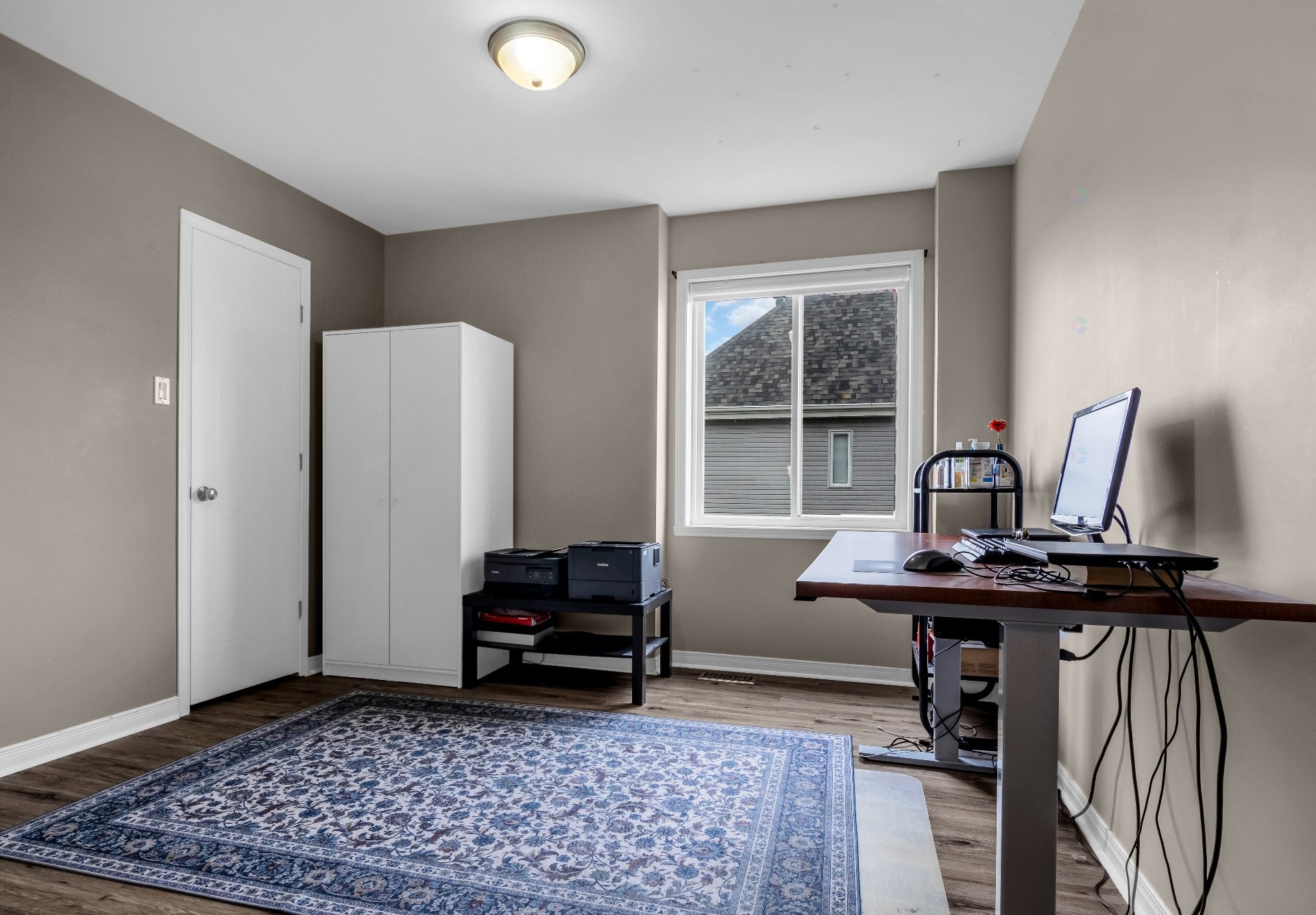 









20


Rue Marie-Marthe-Daoust

,
Notre-Dame-de-l'Île-Perrot,




QC
J7V9Y9

