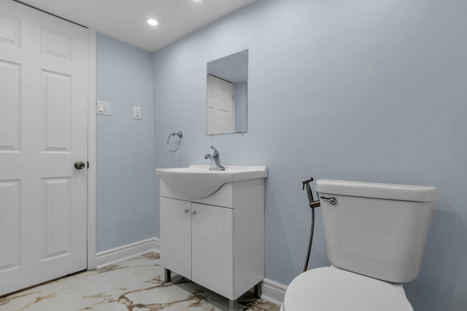 









20


Rue Marie-Marthe-Daoust

,
Notre-Dame-de-l'Île-Perrot,




QC
J7V9Y9

