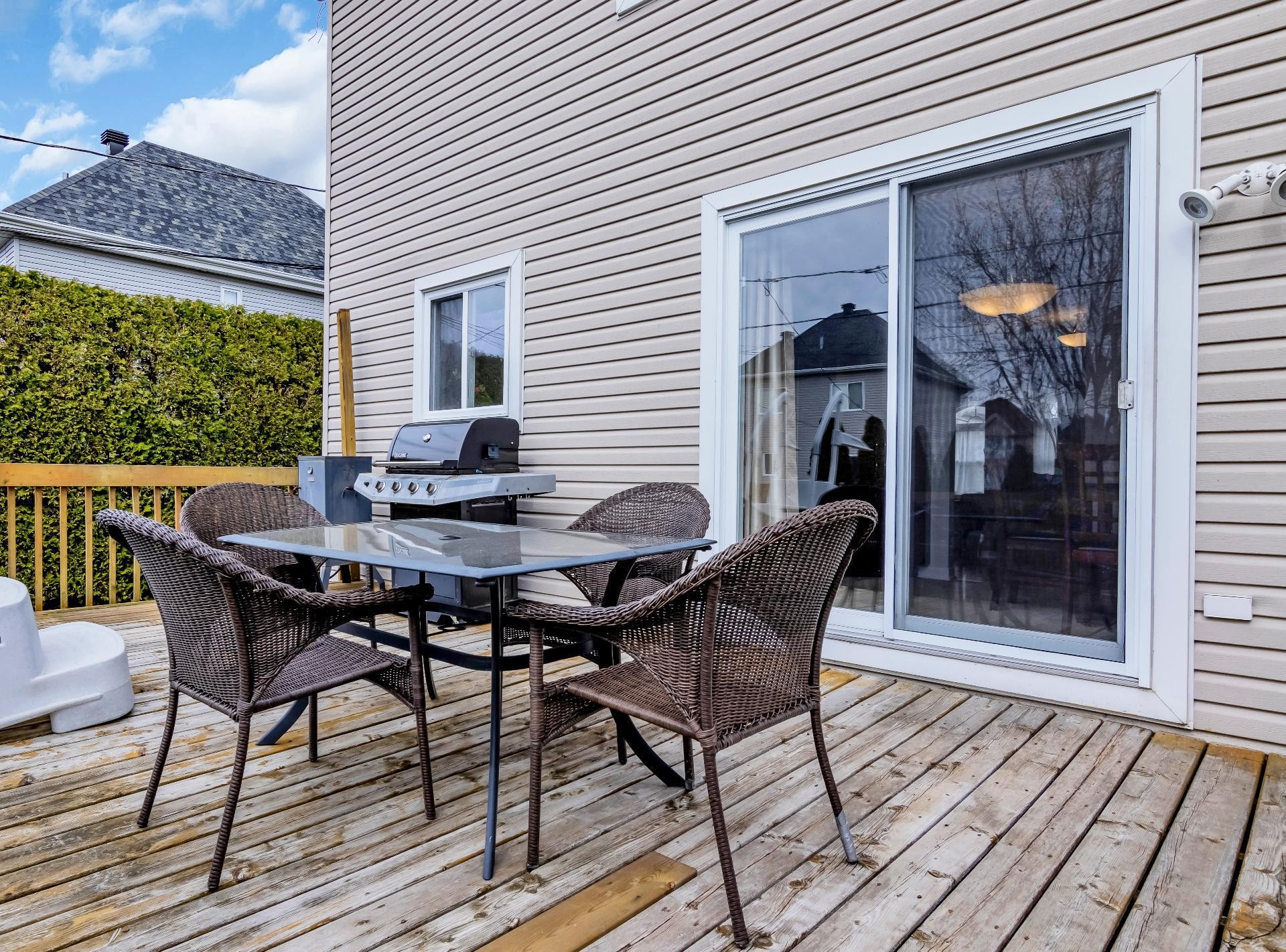 









20


Rue Marie-Marthe-Daoust

,
Notre-Dame-de-l'Île-Perrot,




QC
J7V9Y9

