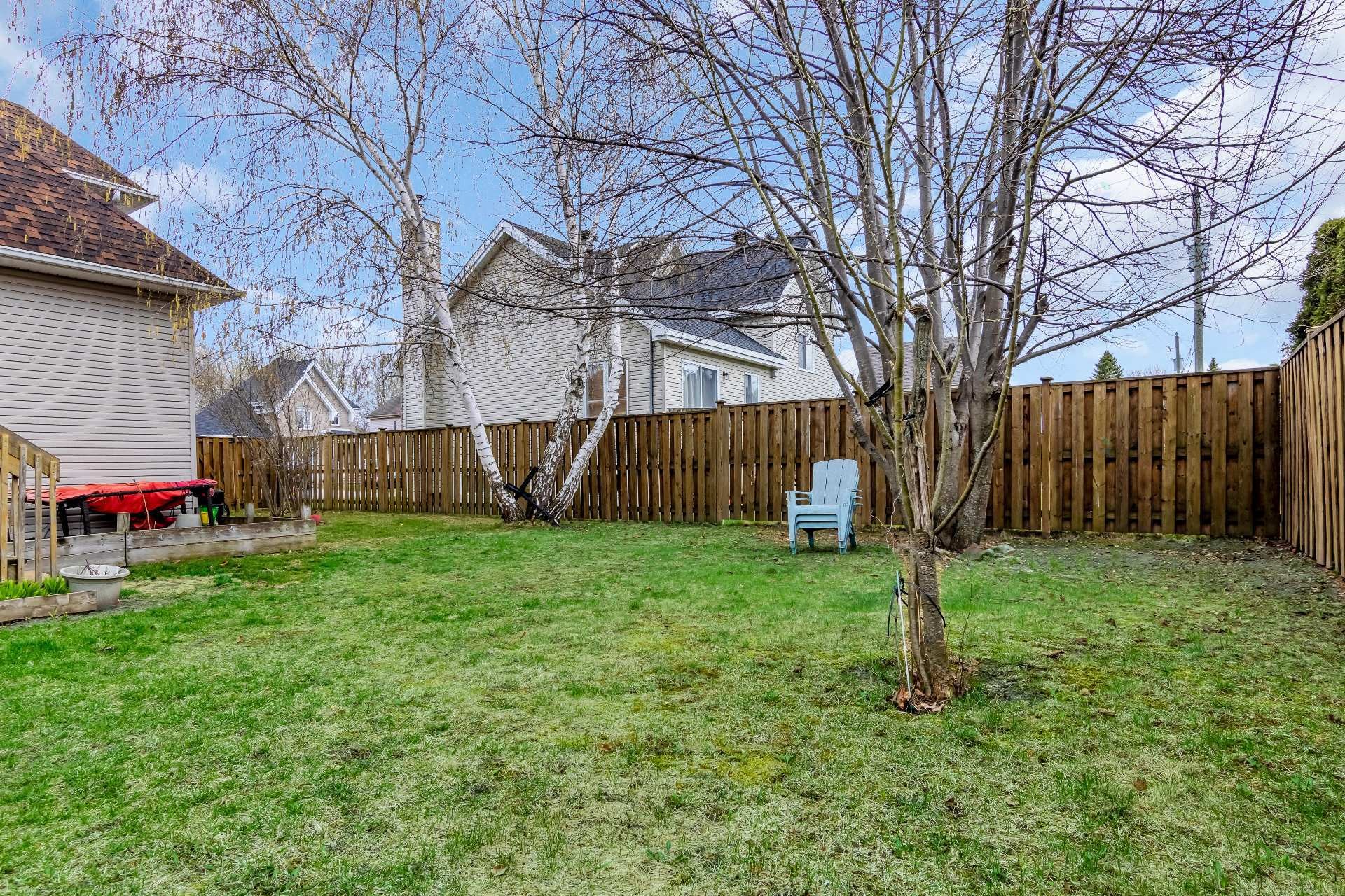 









20


Rue Marie-Marthe-Daoust

,
Notre-Dame-de-l'Île-Perrot,




QC
J7V9Y9


