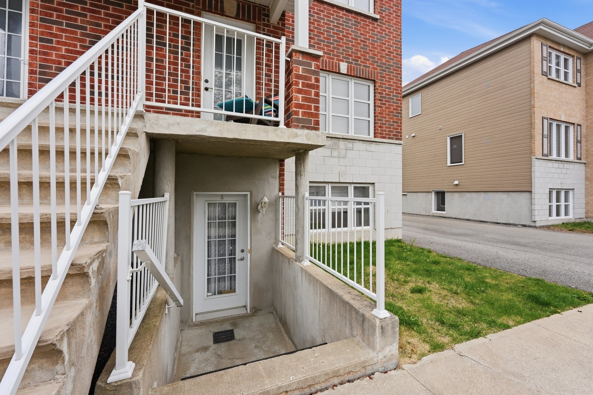 









1231


Rue des Montérégiennes

, A,
Repentigny (Repentigny),




QC
J5Y0H7

