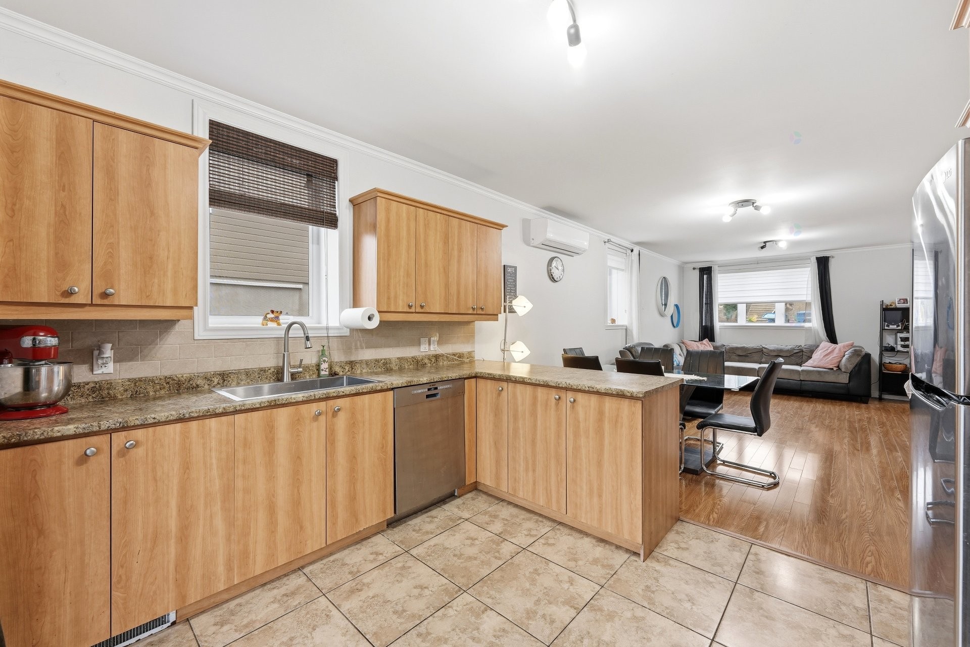 









1231


Rue des Montérégiennes

, A,
Repentigny (Repentigny),




QC
J5Y0H7

