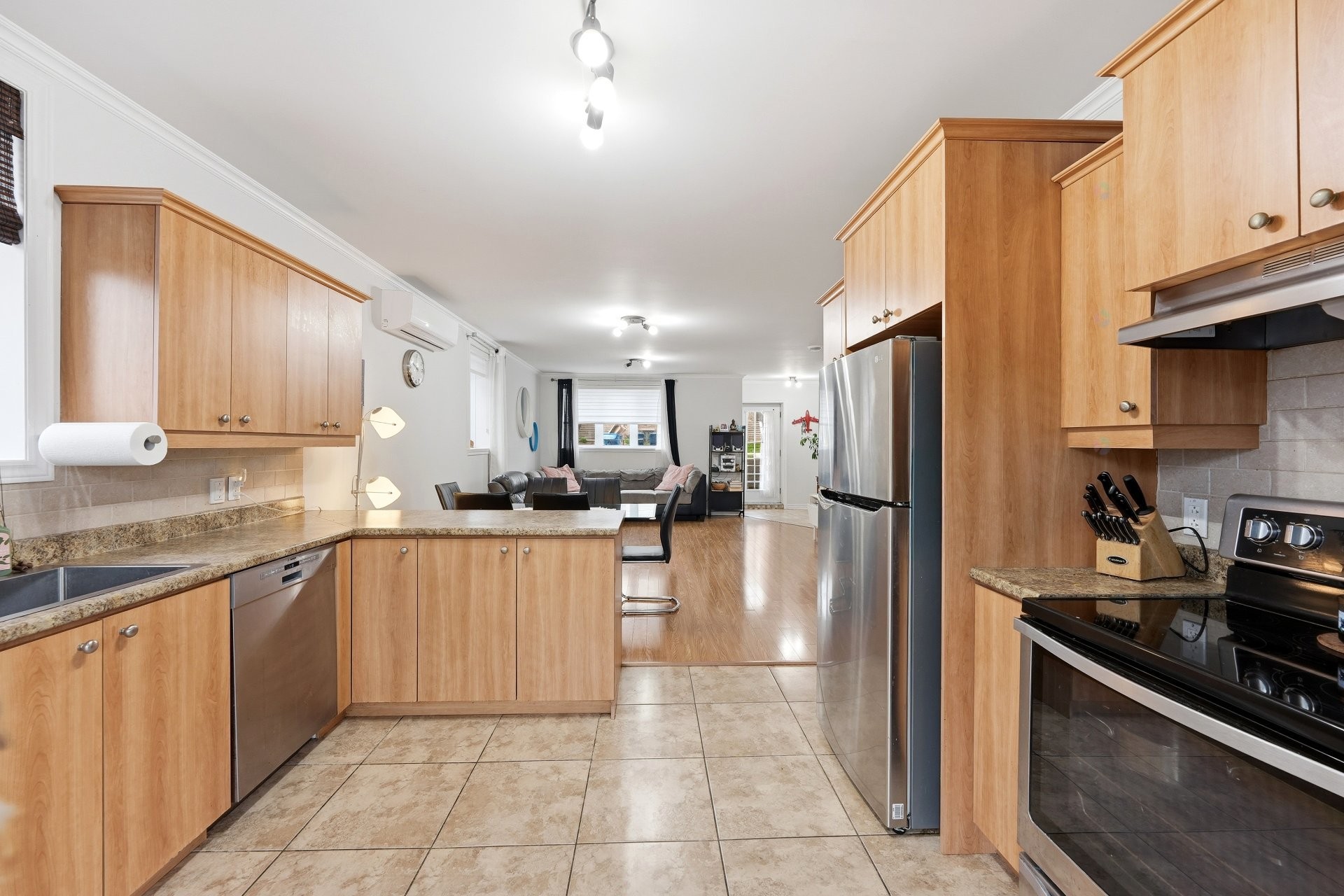 









1231


Rue des Montérégiennes

, A,
Repentigny (Repentigny),




QC
J5Y0H7

