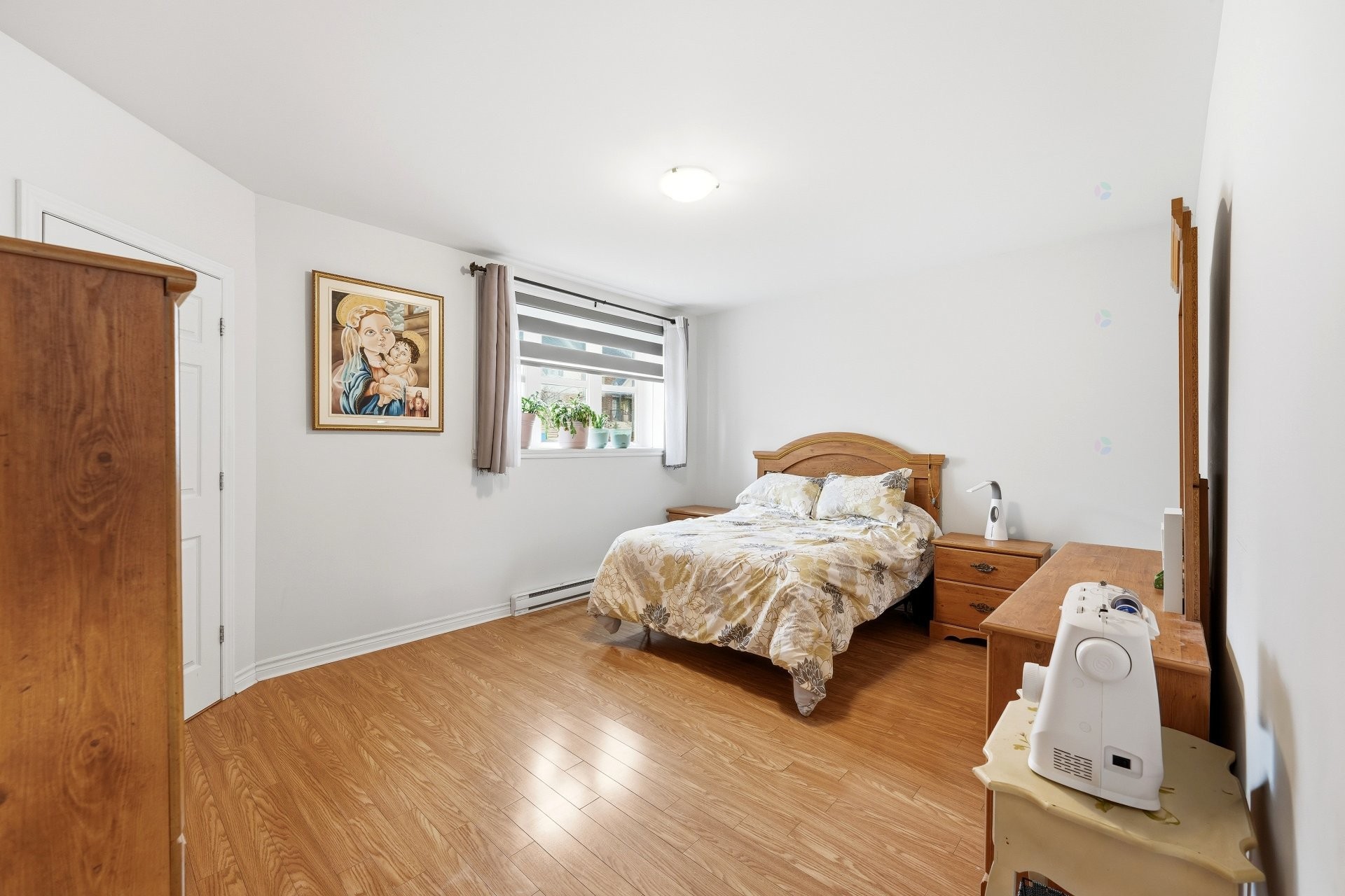 









1231


Rue des Montérégiennes

, A,
Repentigny (Repentigny),




QC
J5Y0H7


