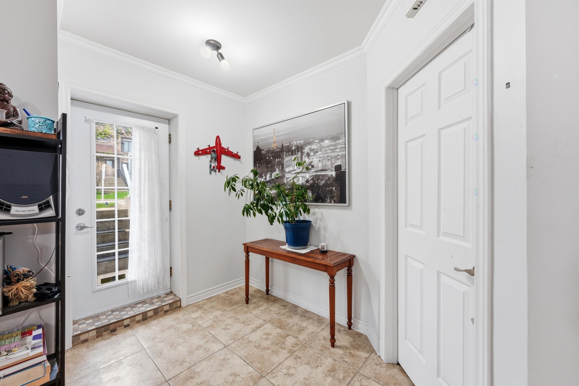 









1231


Rue des Montérégiennes

, A,
Repentigny (Repentigny),




QC
J5Y0H7

