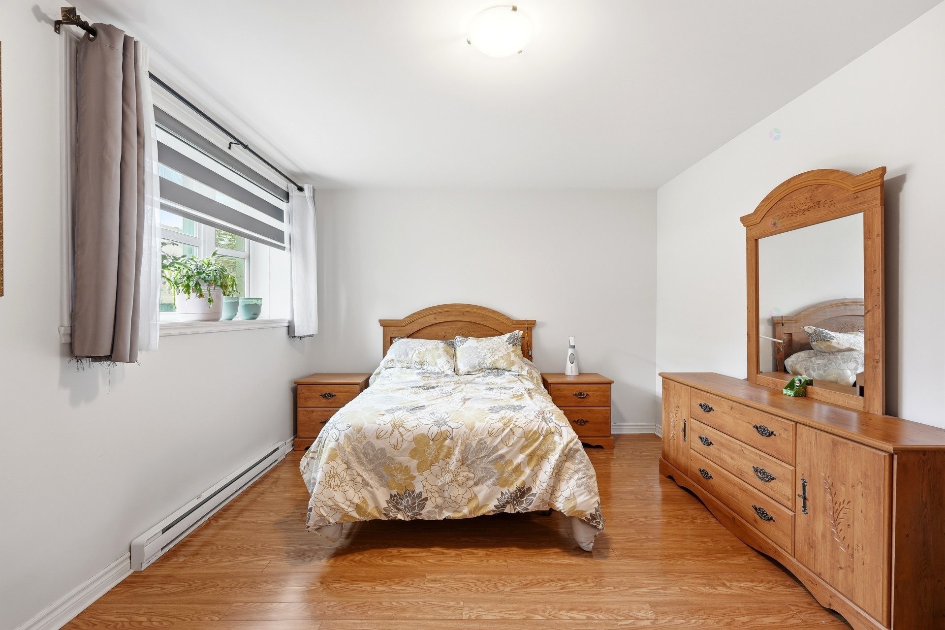 









1231


Rue des Montérégiennes

, A,
Repentigny (Repentigny),




QC
J5Y0H7

