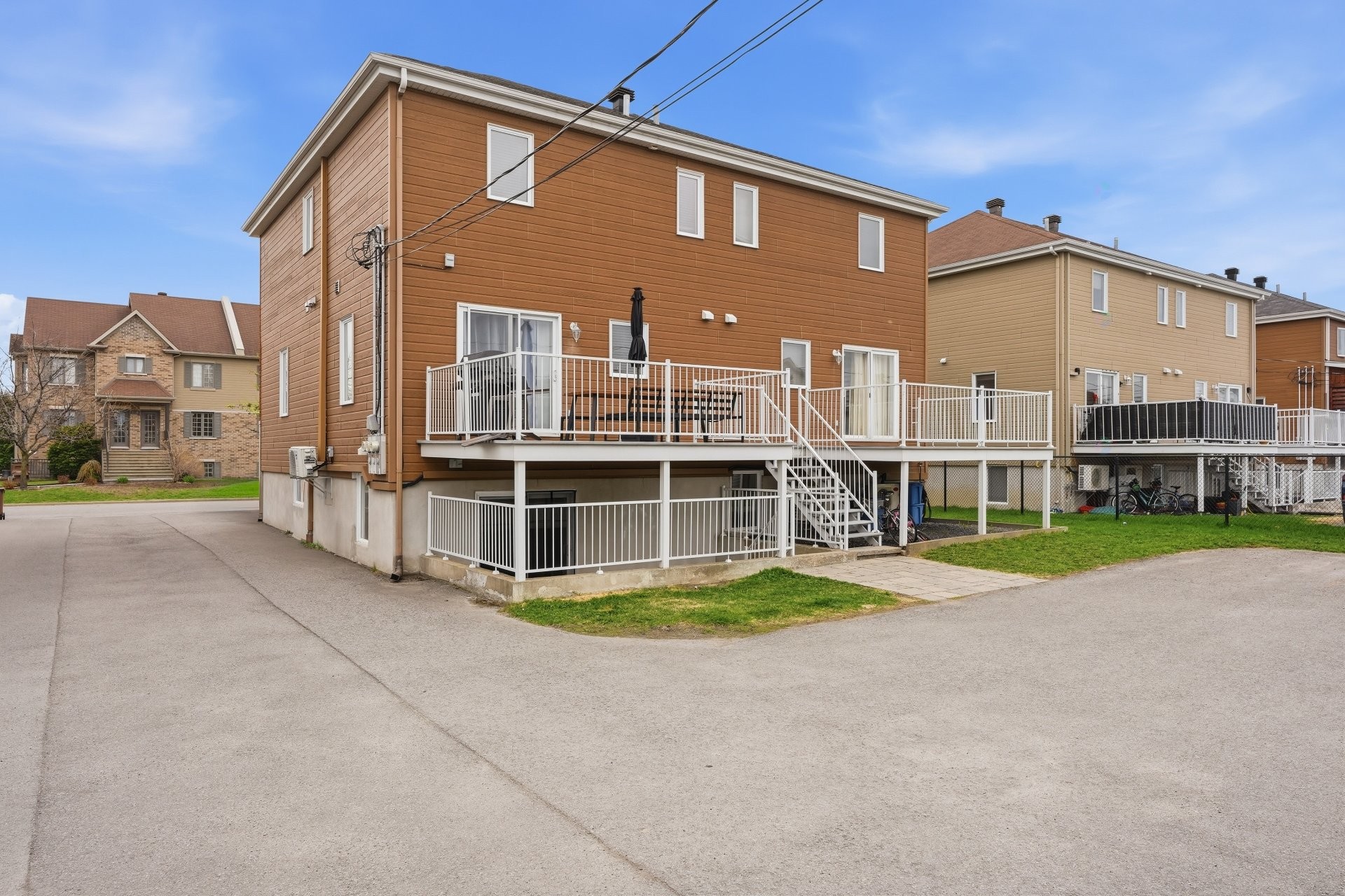 









1231


Rue des Montérégiennes

, A,
Repentigny (Repentigny),




QC
J5Y0H7

