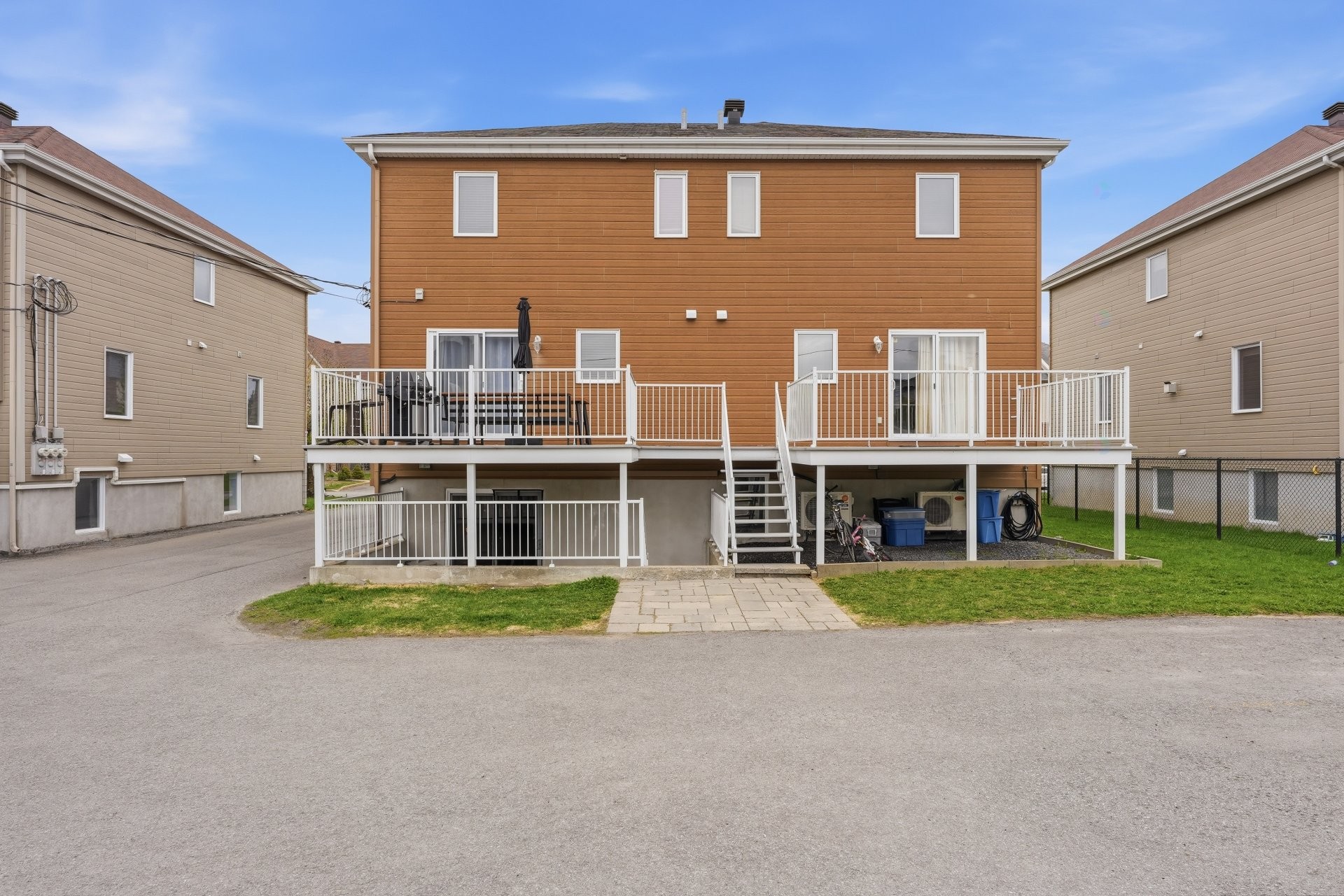 









1231


Rue des Montérégiennes

, A,
Repentigny (Repentigny),




QC
J5Y0H7

