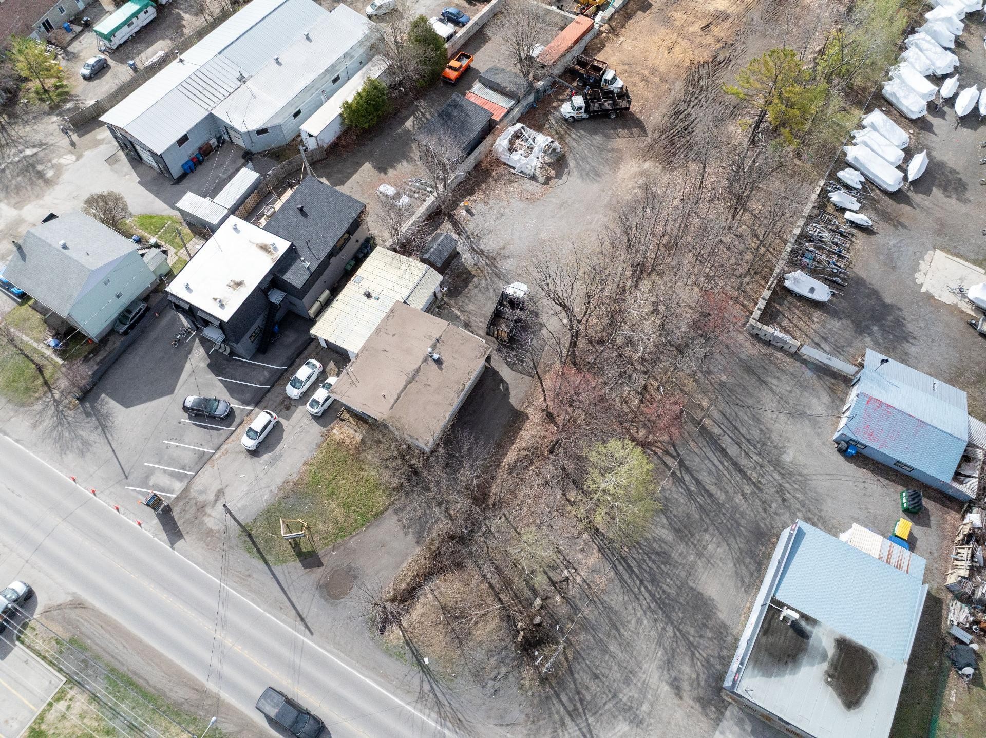 









715


Rue De Martigny O.

,
Saint-Jérôme,







QC
J5L1Z6


