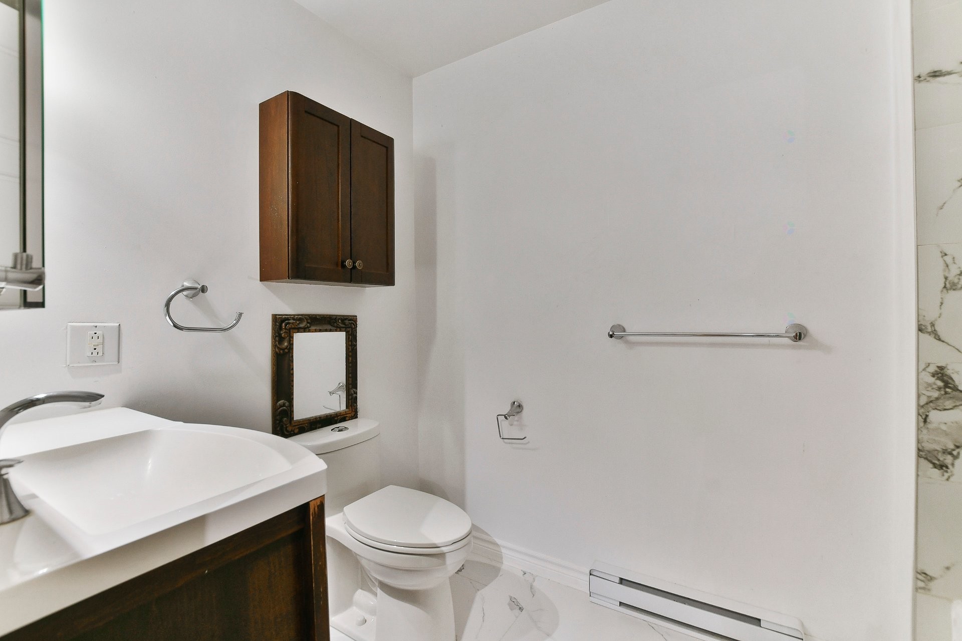 









558


Boul. Iberville

, 43,
Repentigny (Repentigny),




QC
J6A6B8

