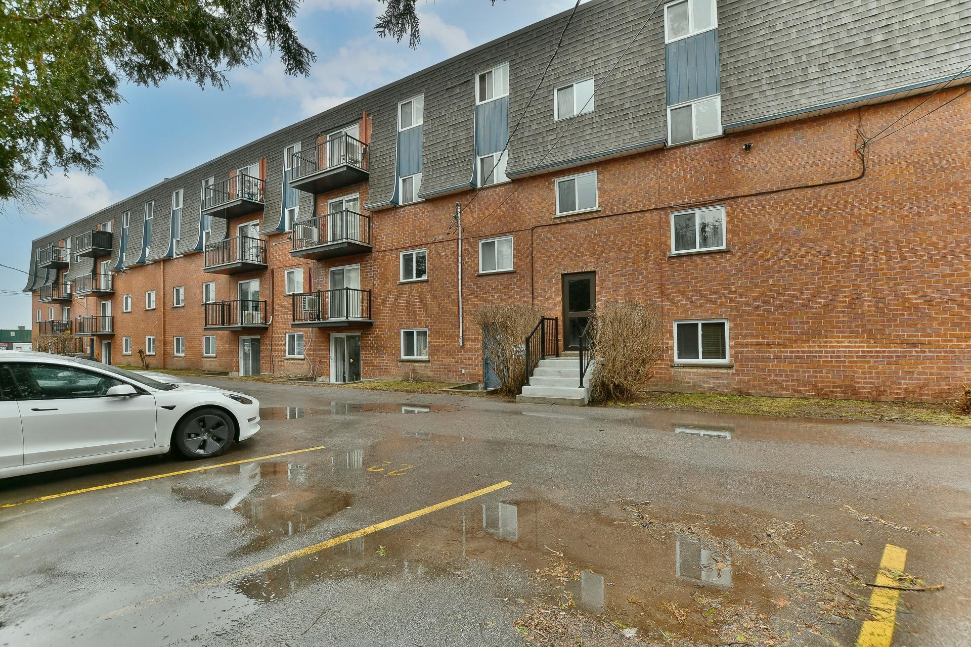 









558


Boul. Iberville

, 43,
Repentigny (Repentigny),




QC
J6A6B8

